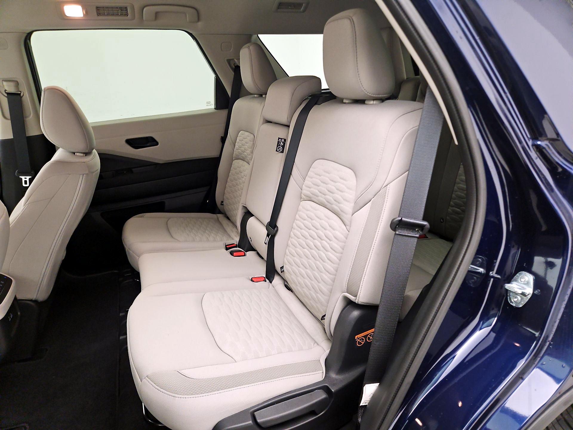 Thumbnail: 2023 Nissan Pathfinder - 19