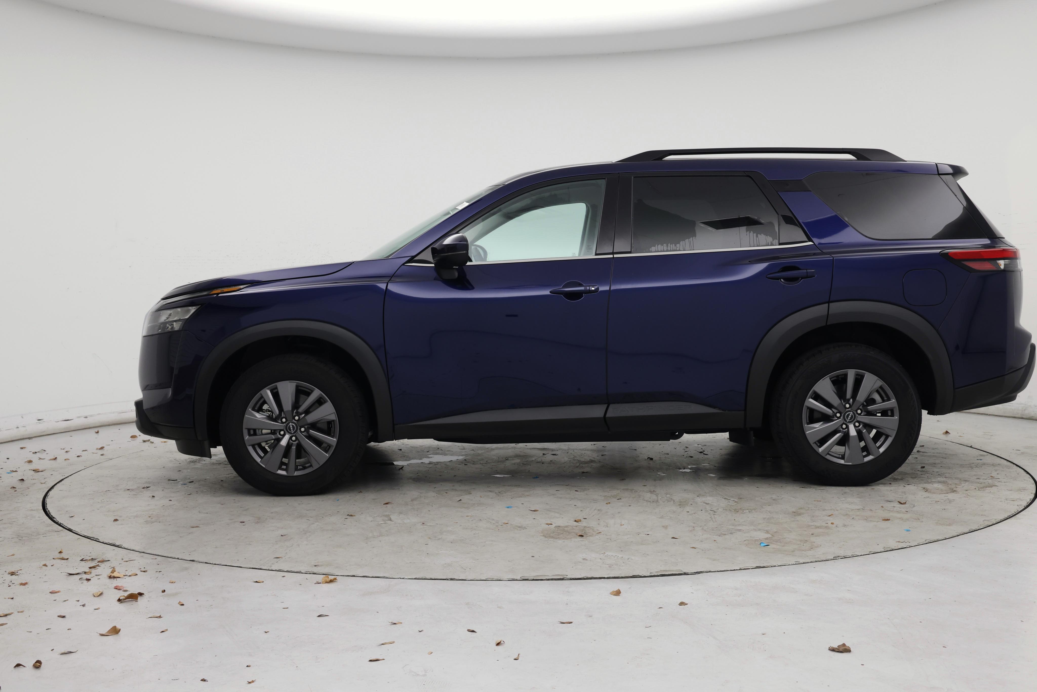 Thumbnail: 2023 Nissan Pathfinder - 3