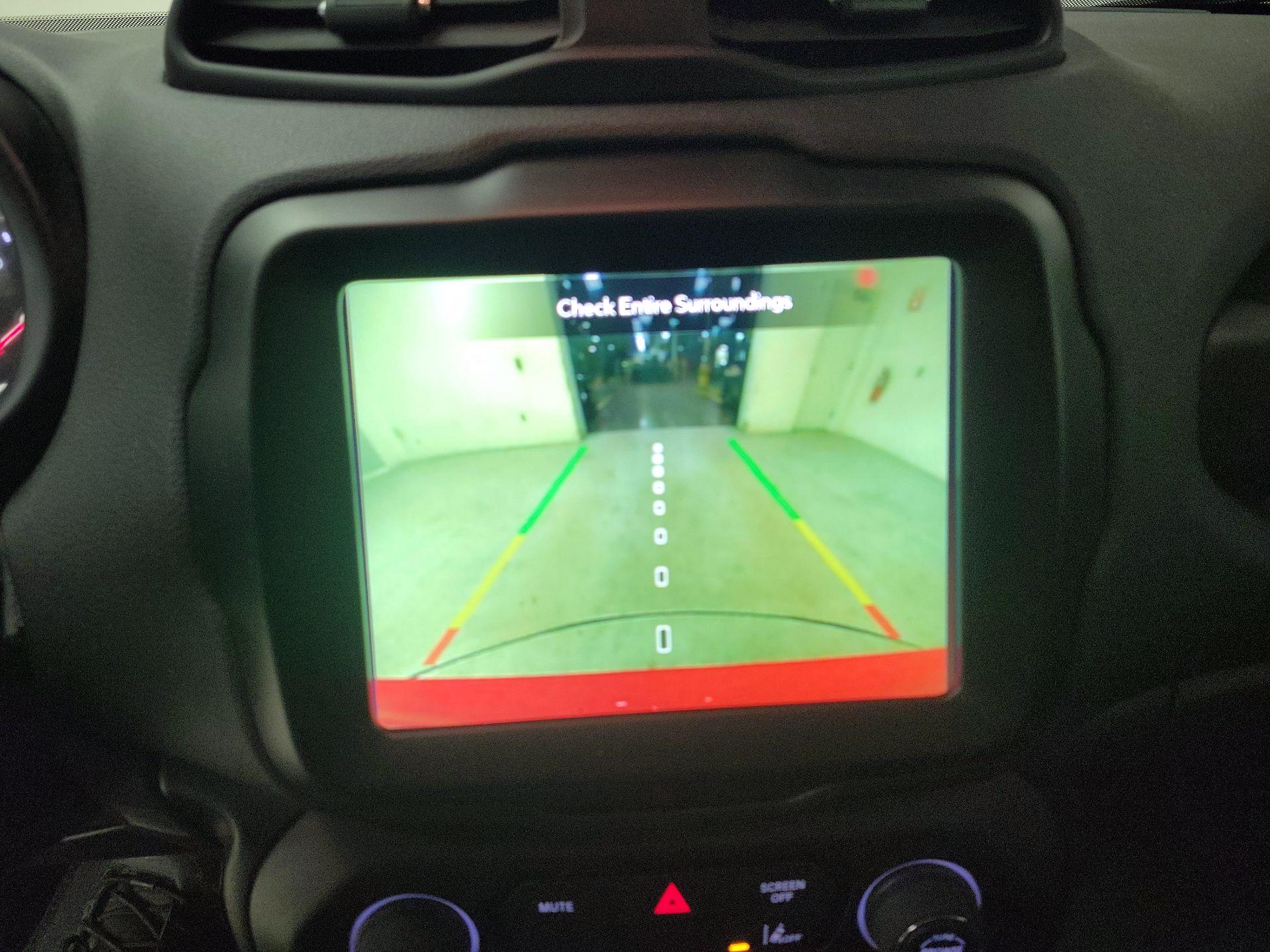 Thumbnail: 2023 Jeep Renegade - 15