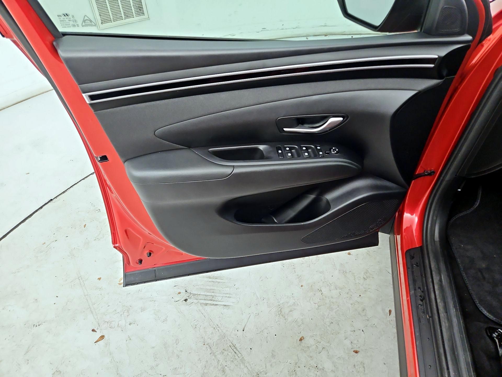 Thumbnail: 2023 Hyundai Tucson - 12