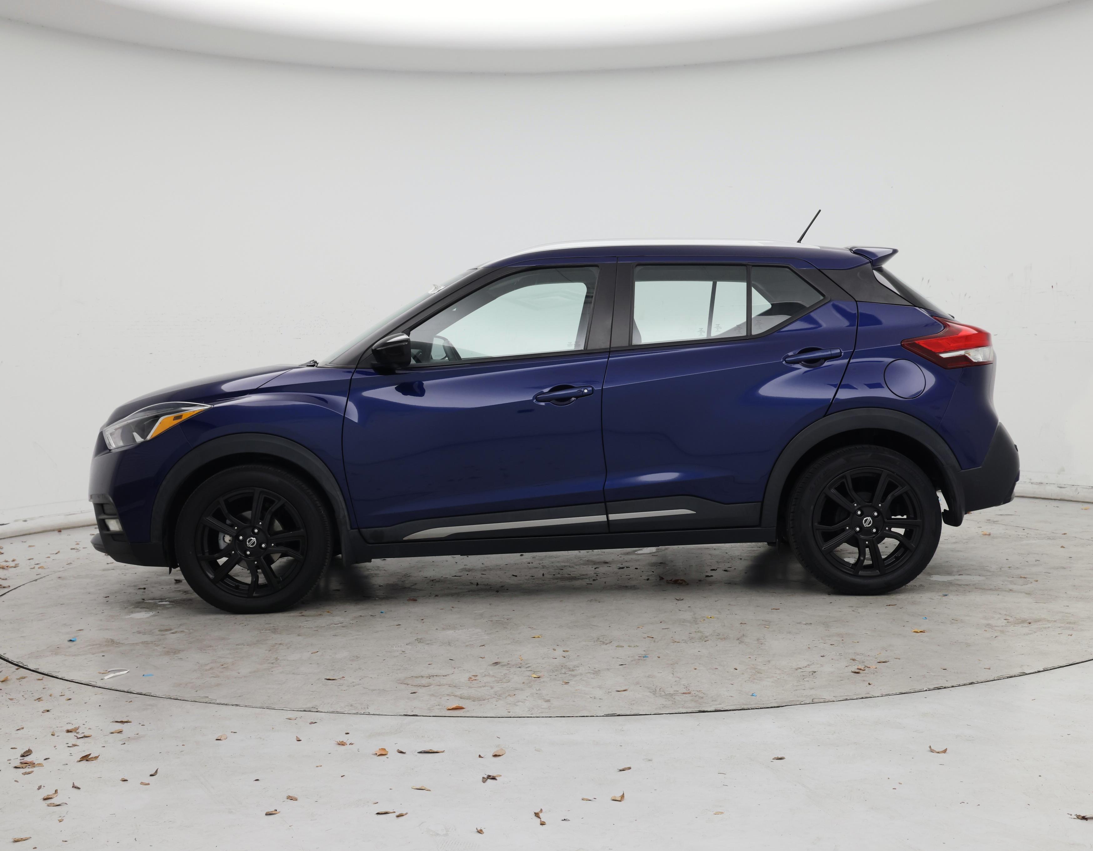 Thumbnail: 2020 Nissan Kicks - 3