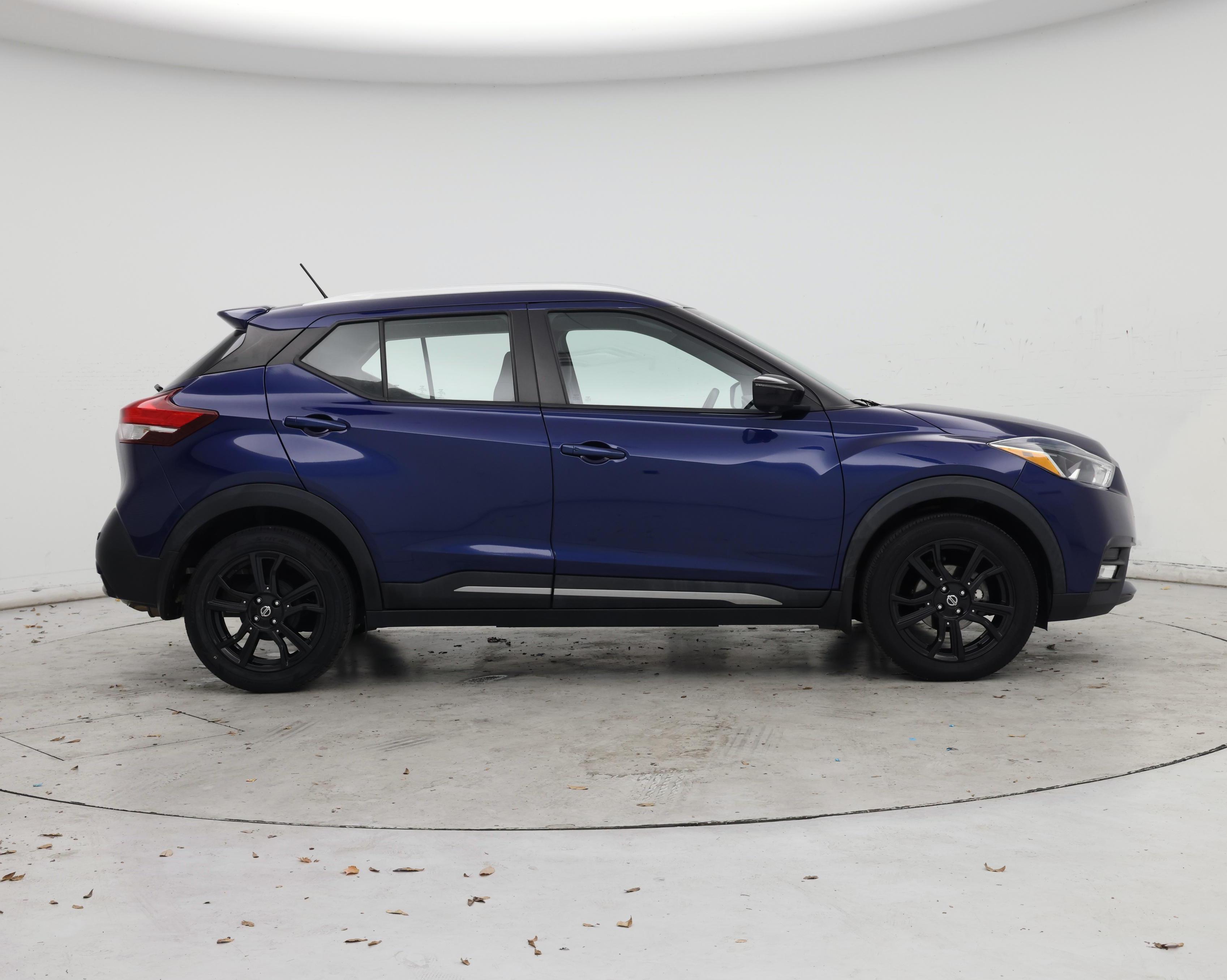 Thumbnail: 2020 Nissan Kicks - 7