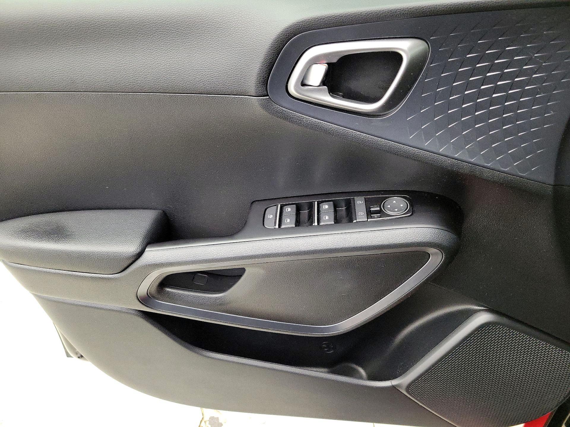 Thumbnail: 2022 Kia Soul - 12