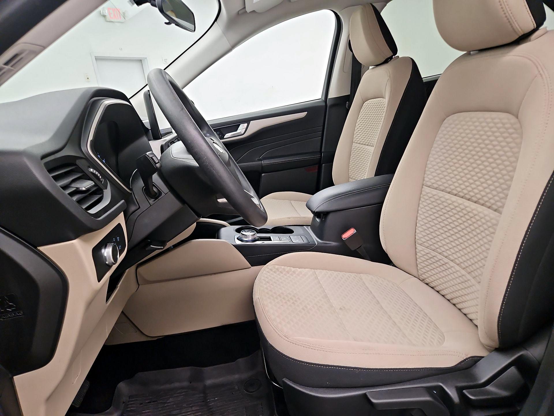 Thumbnail: 2021 Ford Escape - 11