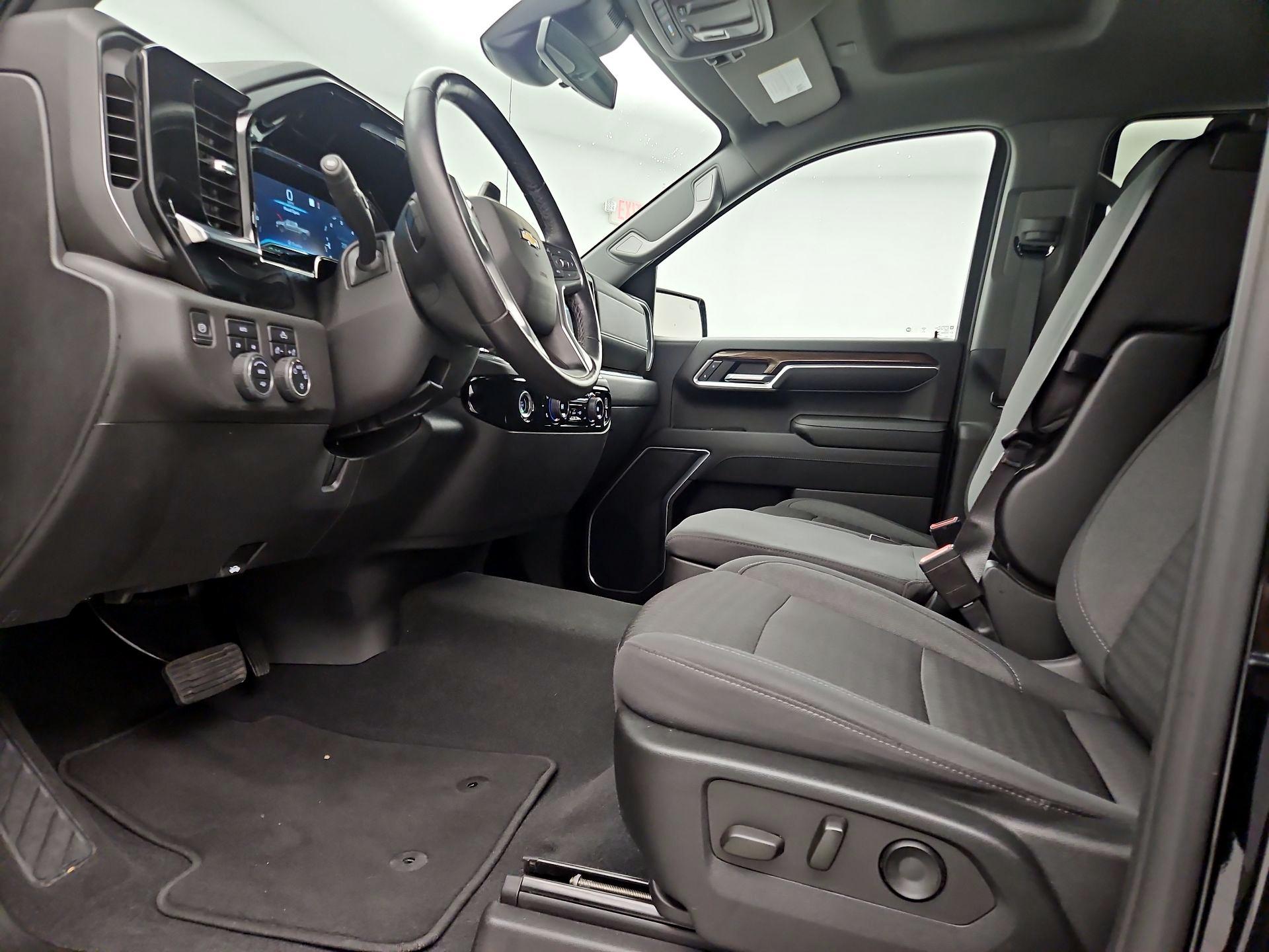 Thumbnail: 2022 Chevrolet Silverado 1500 - 11