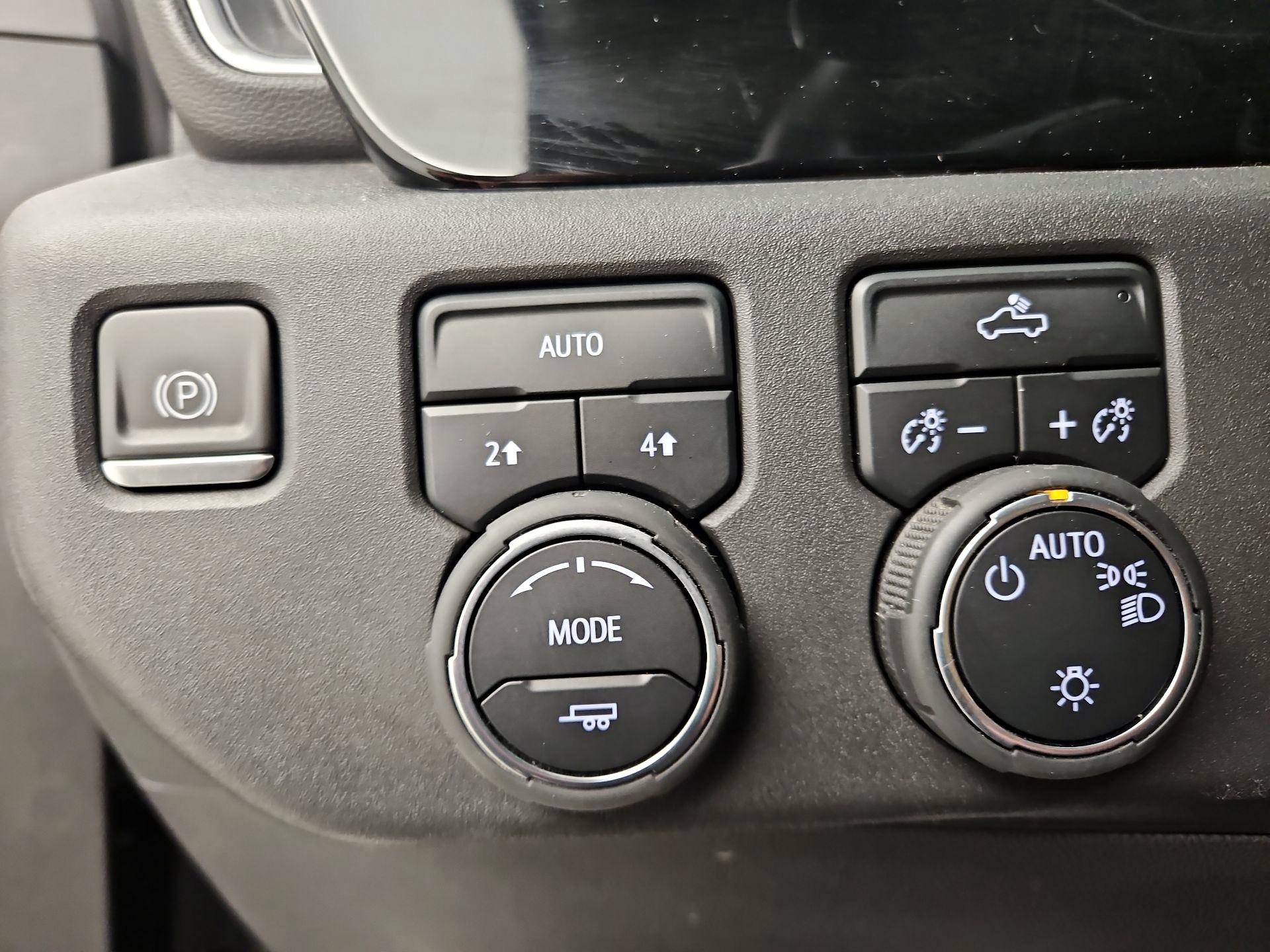 Thumbnail: 2022 Chevrolet Silverado 1500 - 13