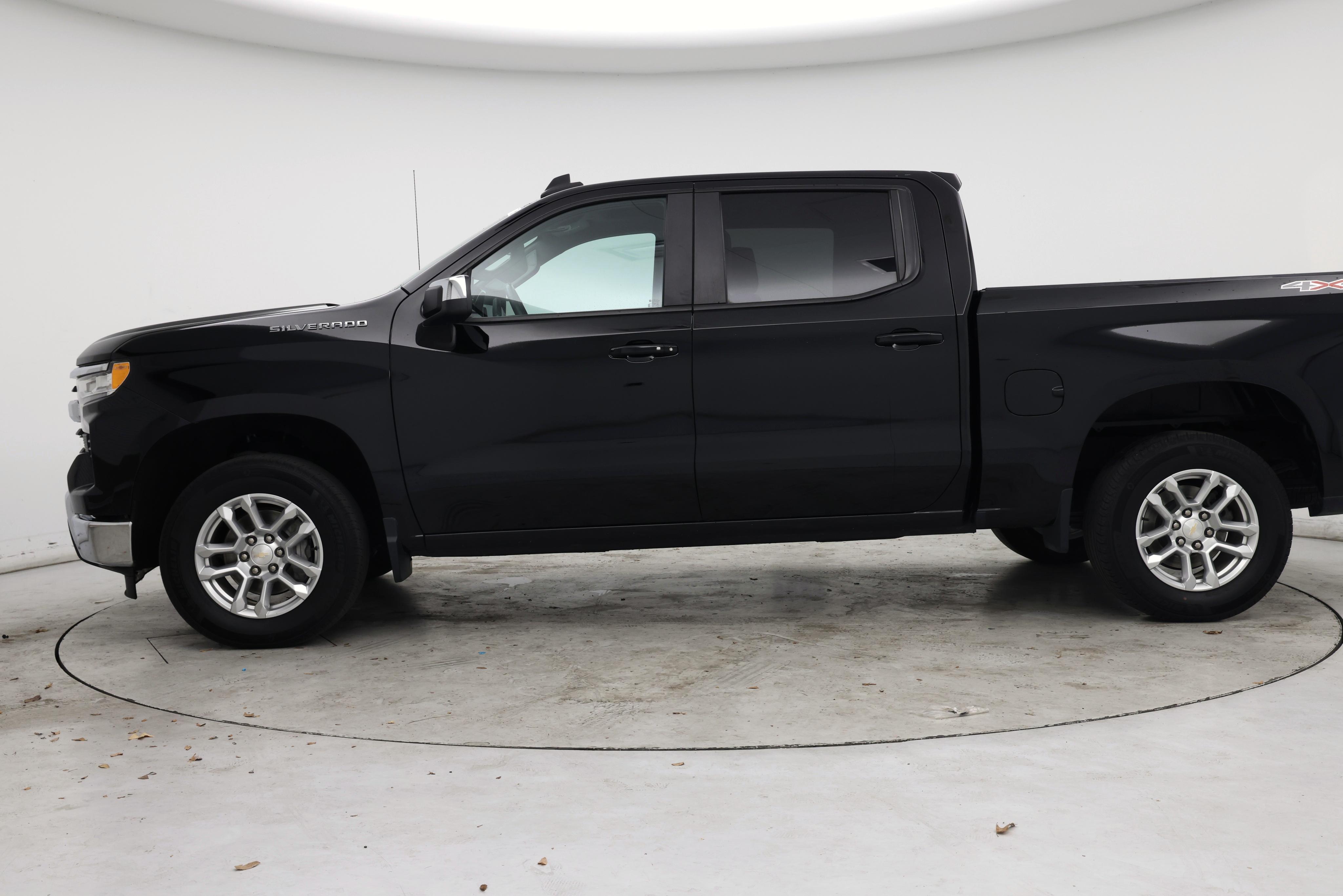 Thumbnail: 2022 Chevrolet Silverado 1500 - 3