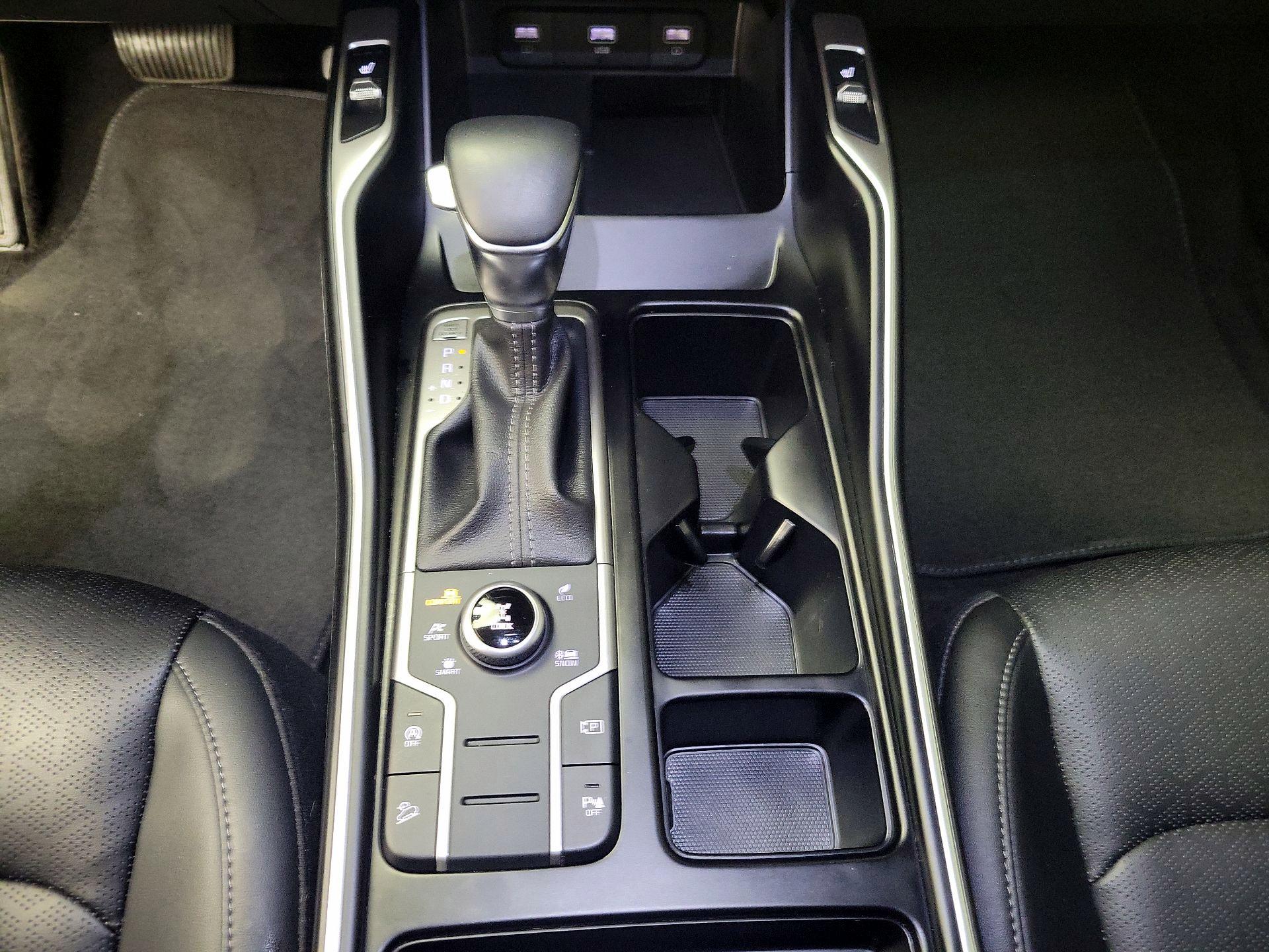 Thumbnail: 2022 Kia Sorento - 18