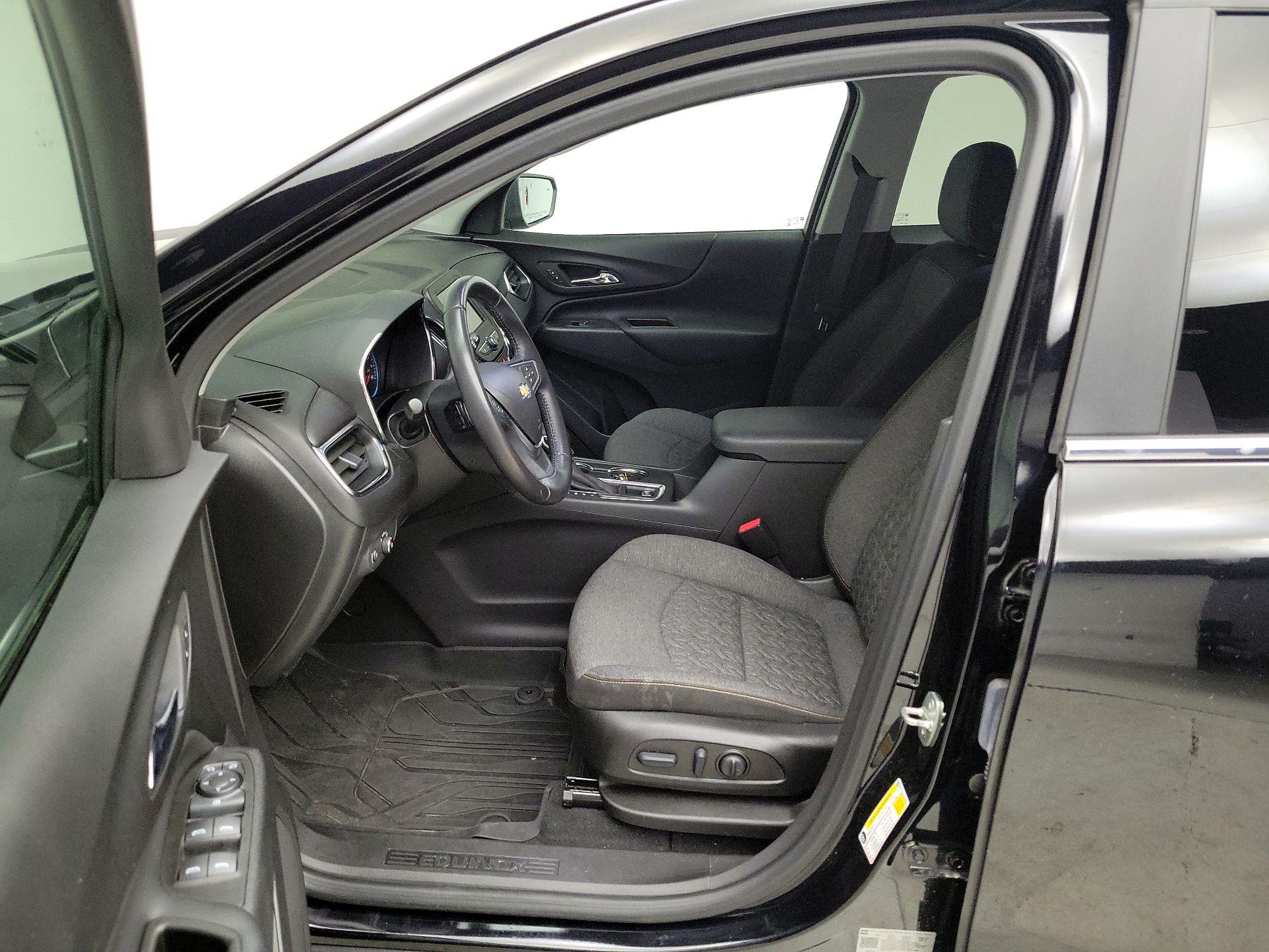 Thumbnail: 2022 Chevrolet Equinox - 11