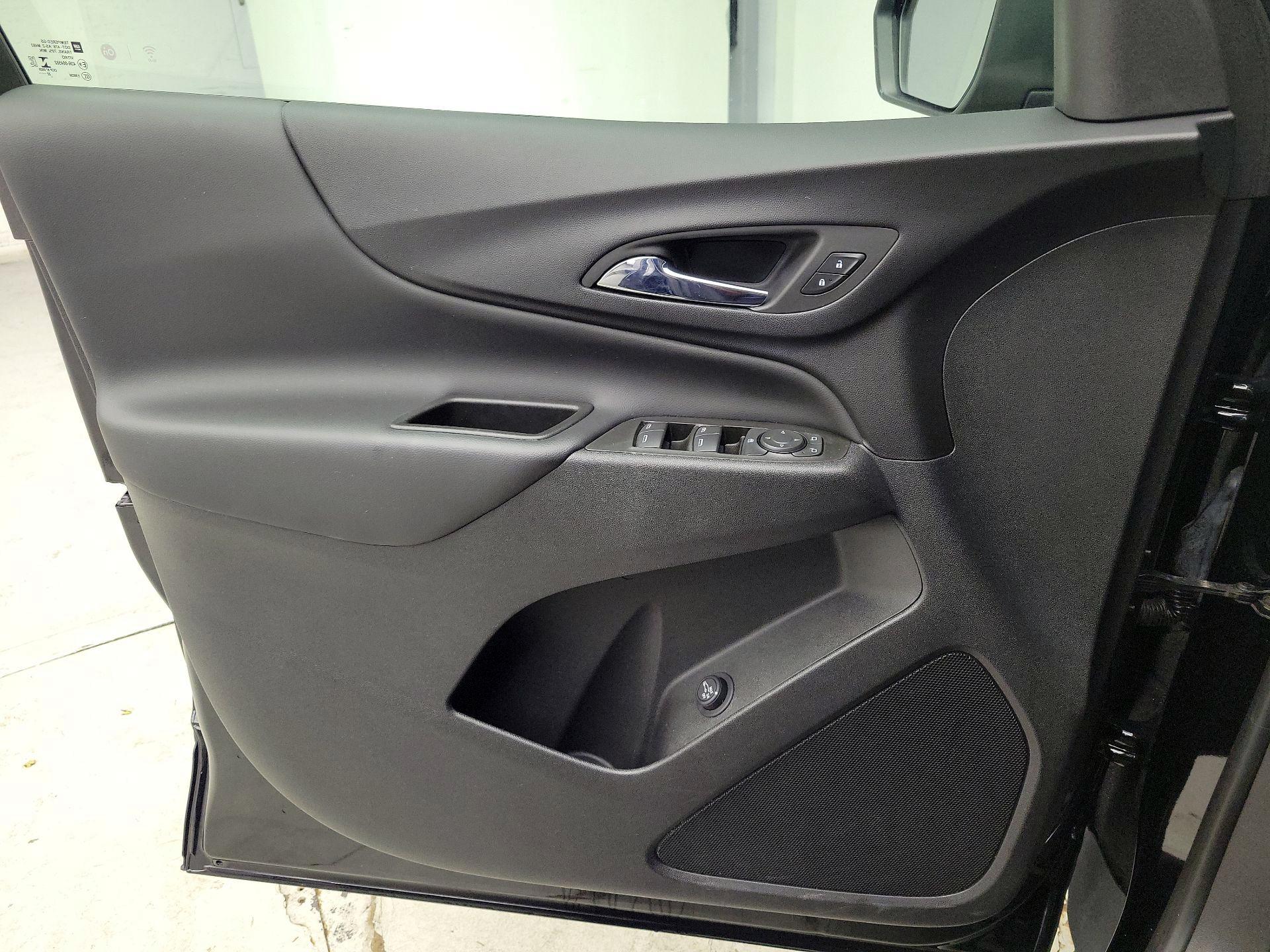 Thumbnail: 2022 Chevrolet Equinox - 12