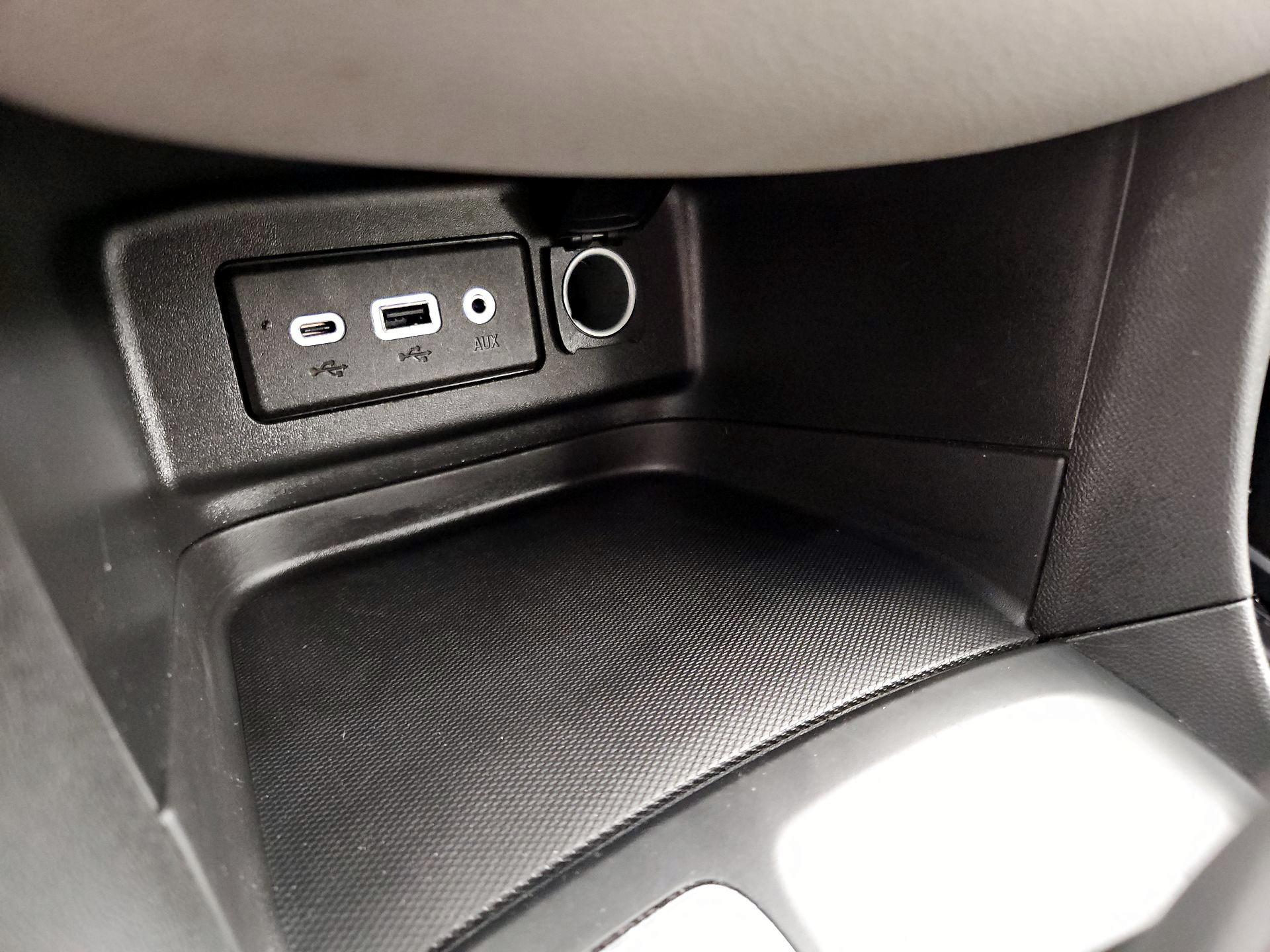 Thumbnail: 2023 Chevrolet Equinox - 18