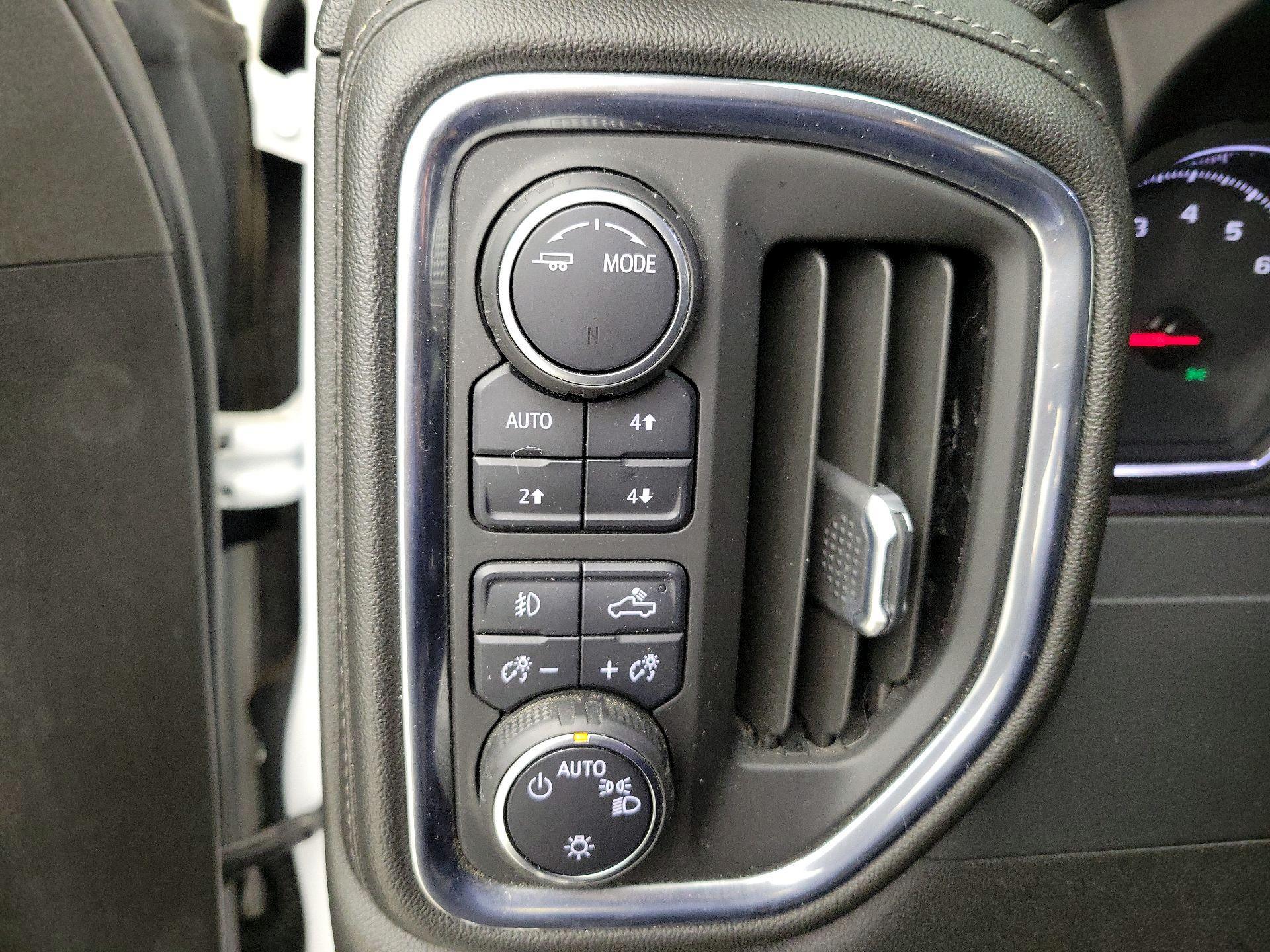 Thumbnail: 2021 Chevrolet Silverado 1500 - 13