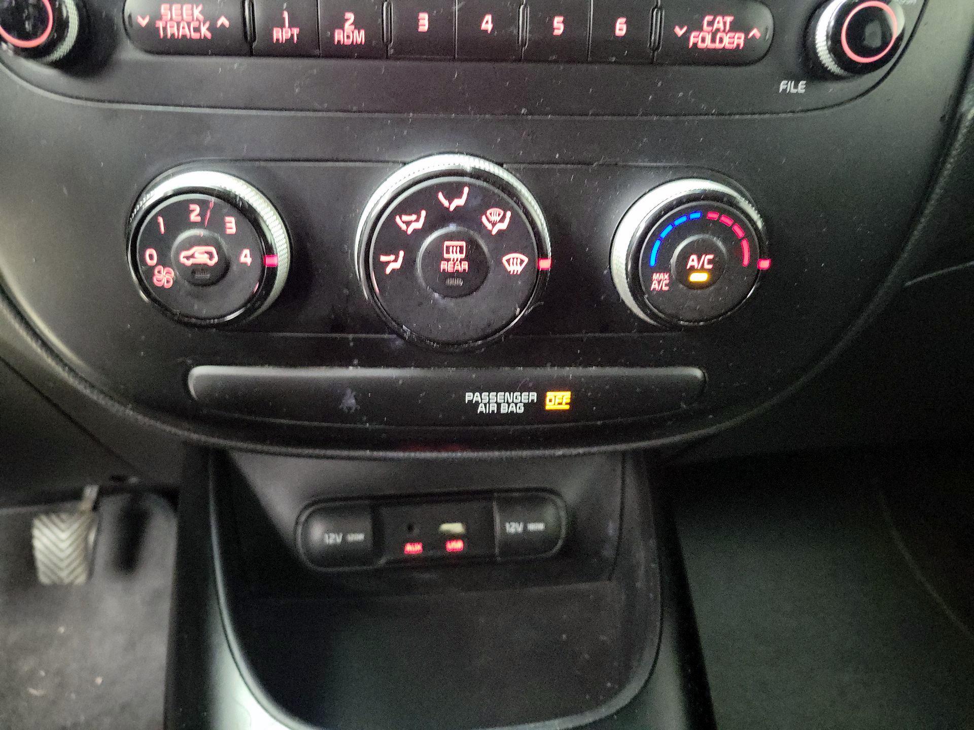 Thumbnail: 2015 Kia Soul - 15