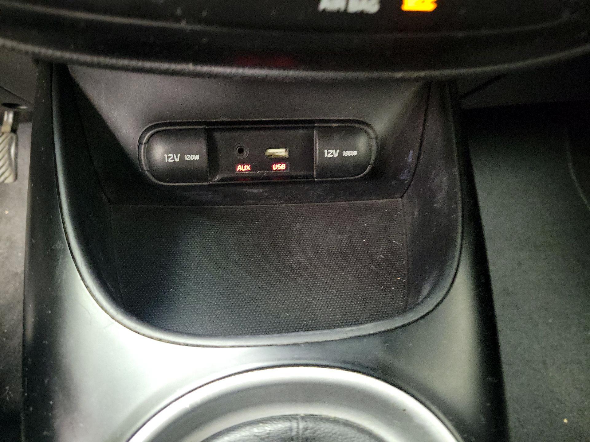 Thumbnail: 2015 Kia Soul - 17