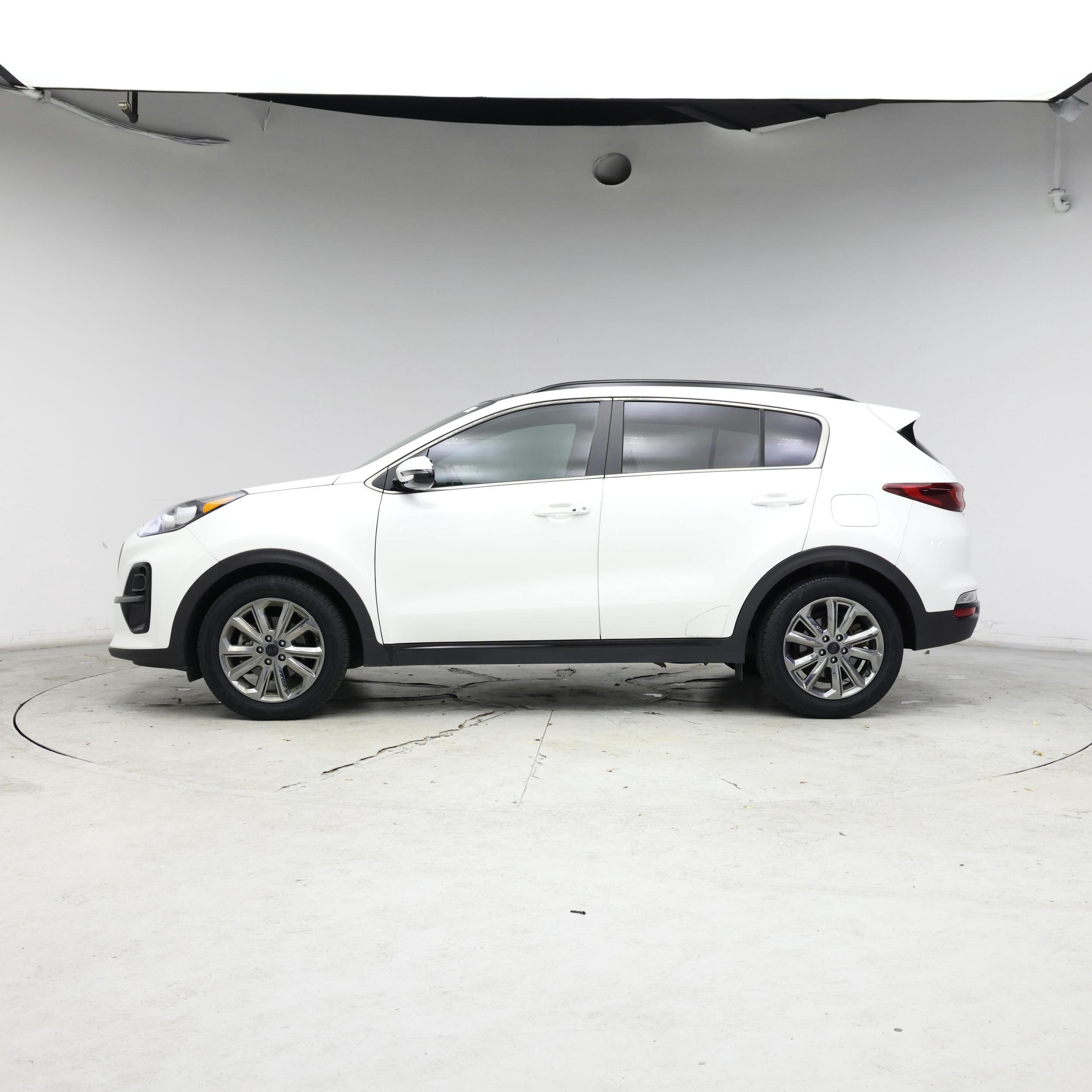 Thumbnail: 2021 Kia Sportage - 3