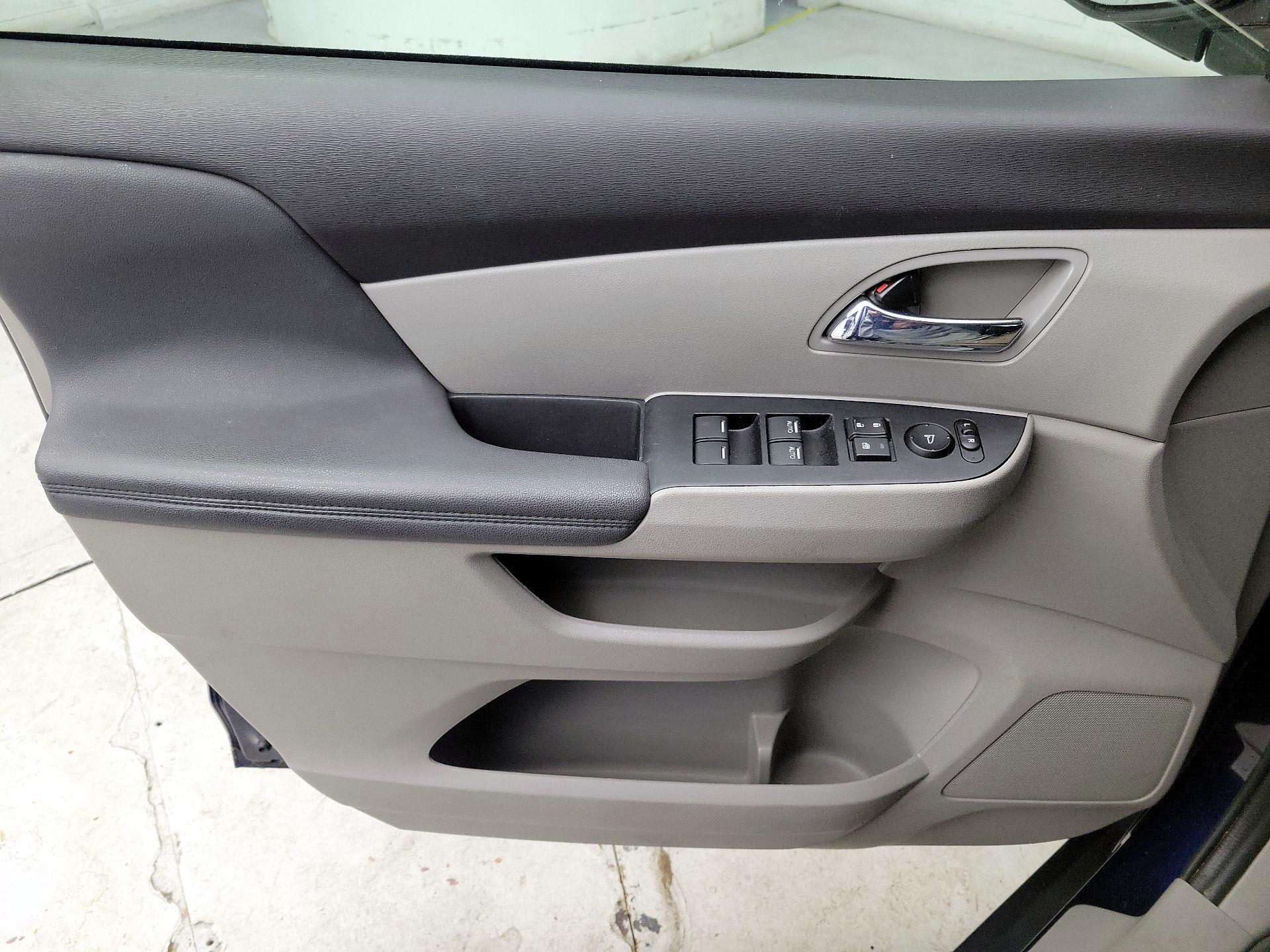 Thumbnail: 2016 Honda Odyssey - 12