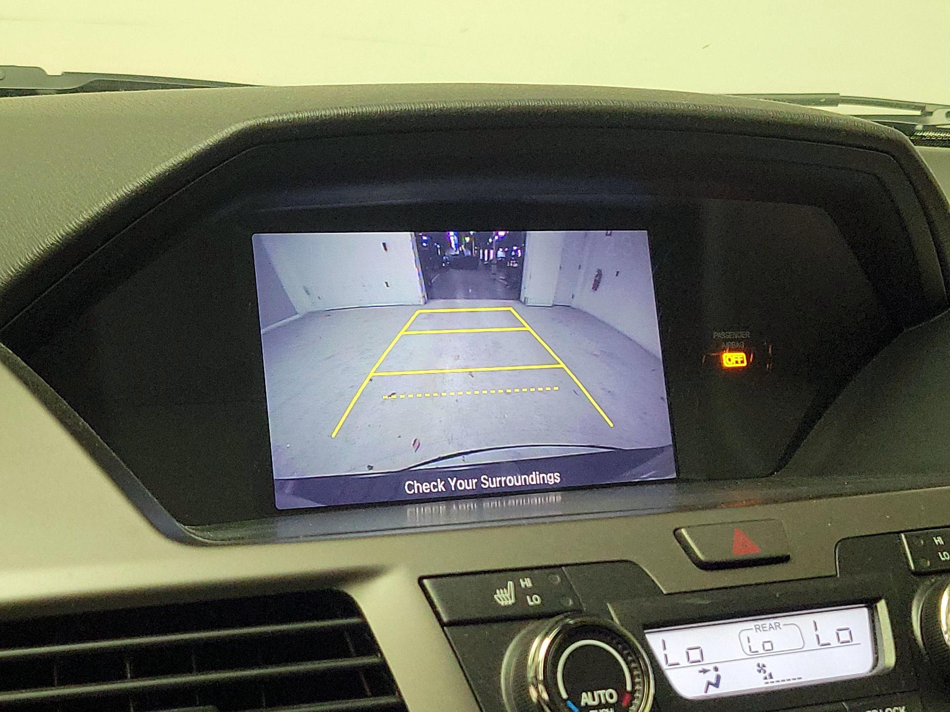 Thumbnail: 2016 Honda Odyssey - 14