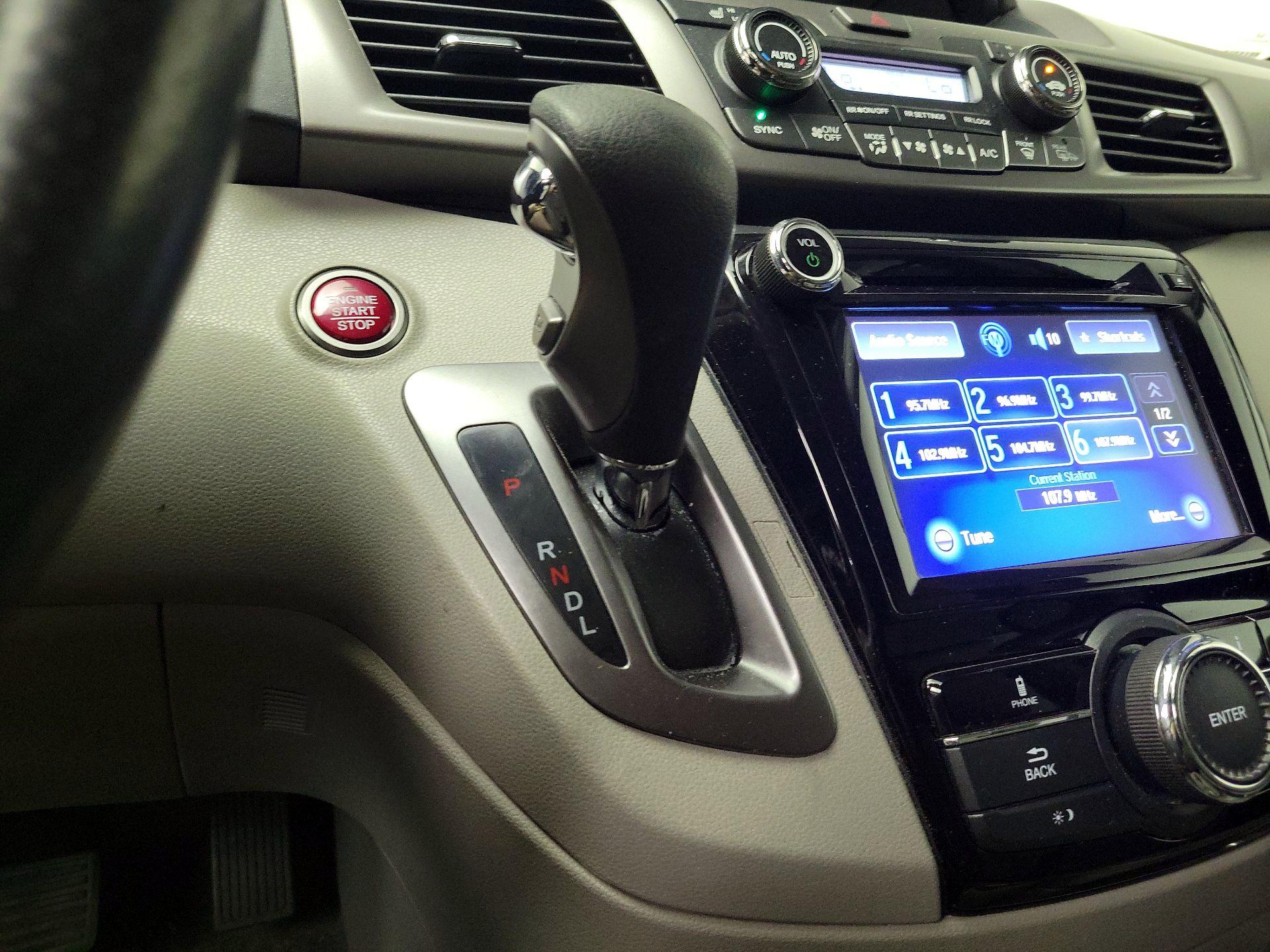 Thumbnail: 2016 Honda Odyssey - 17