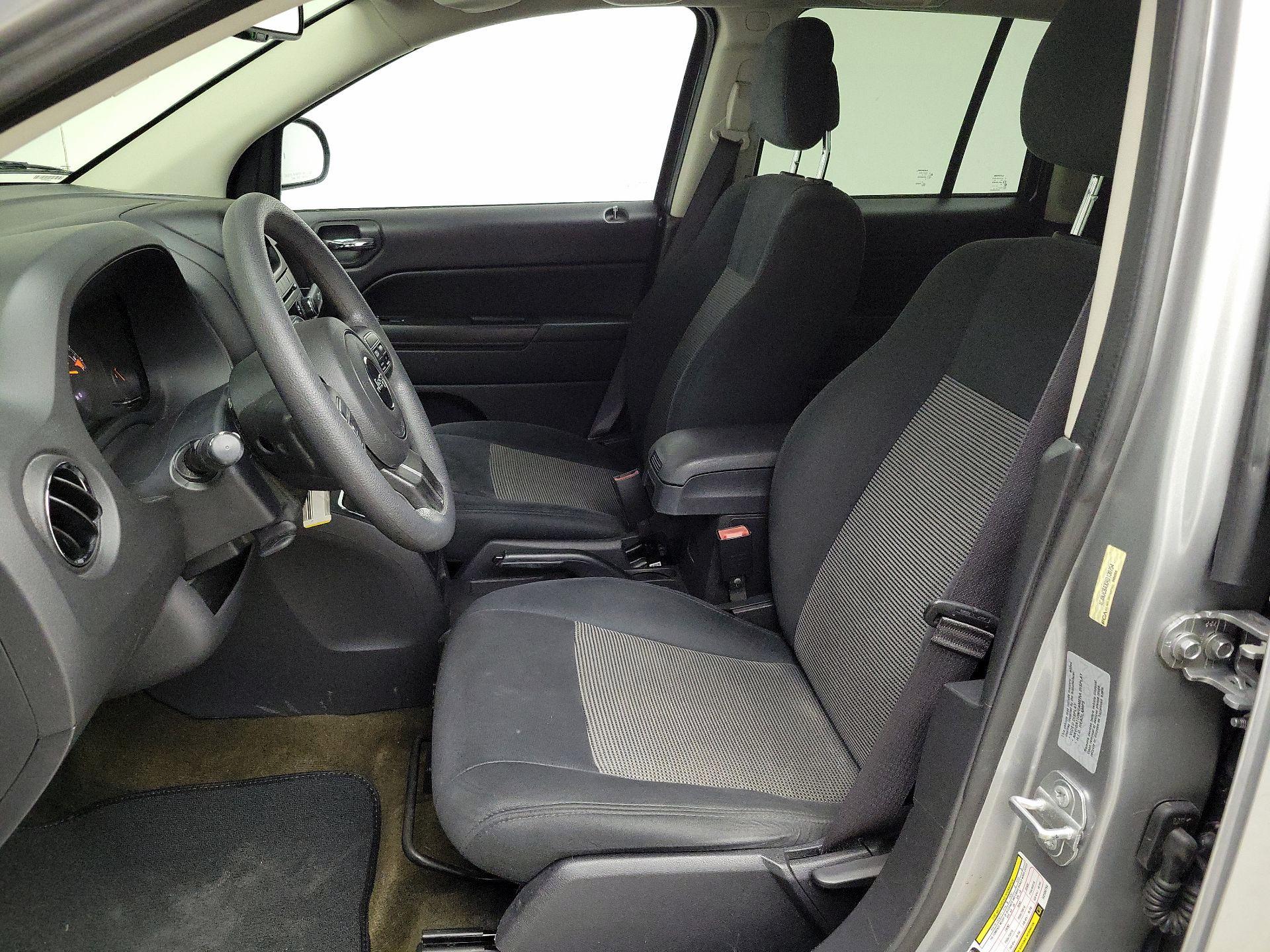 Thumbnail: 2017 Jeep Compass - 11