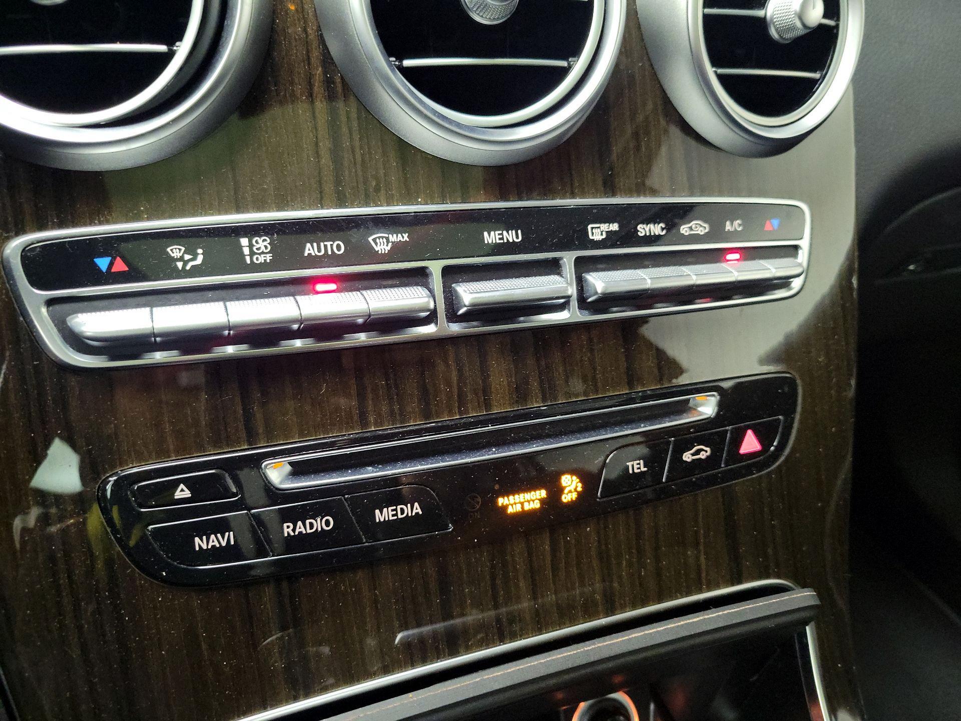 Thumbnail: 2016 Mercedes-Benz GLC - 16