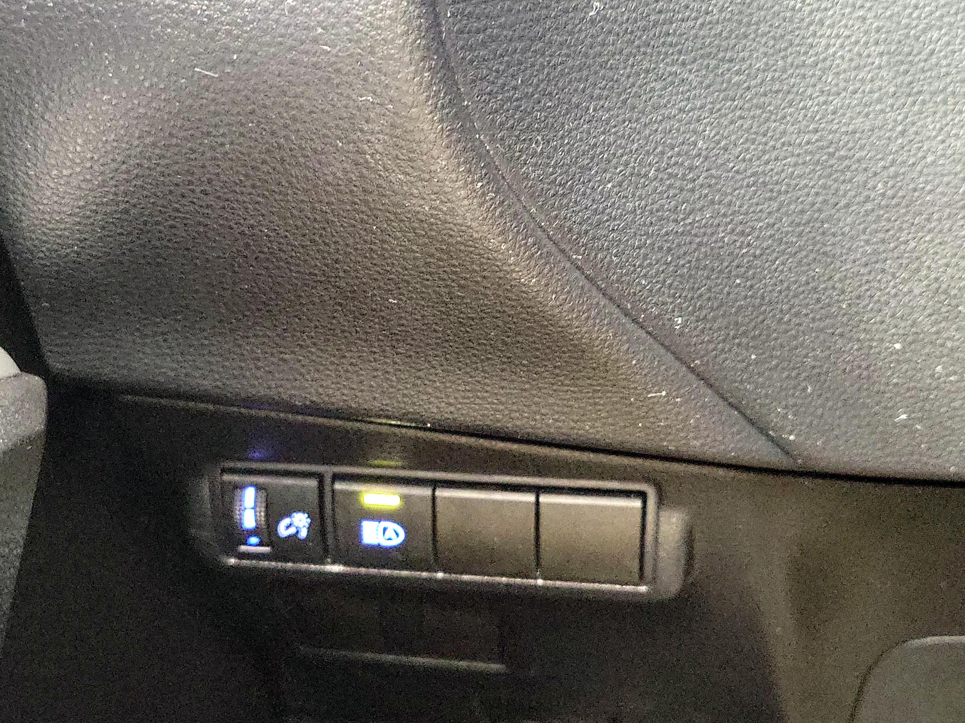 Thumbnail: 2022 Toyota Corolla Cross - 13