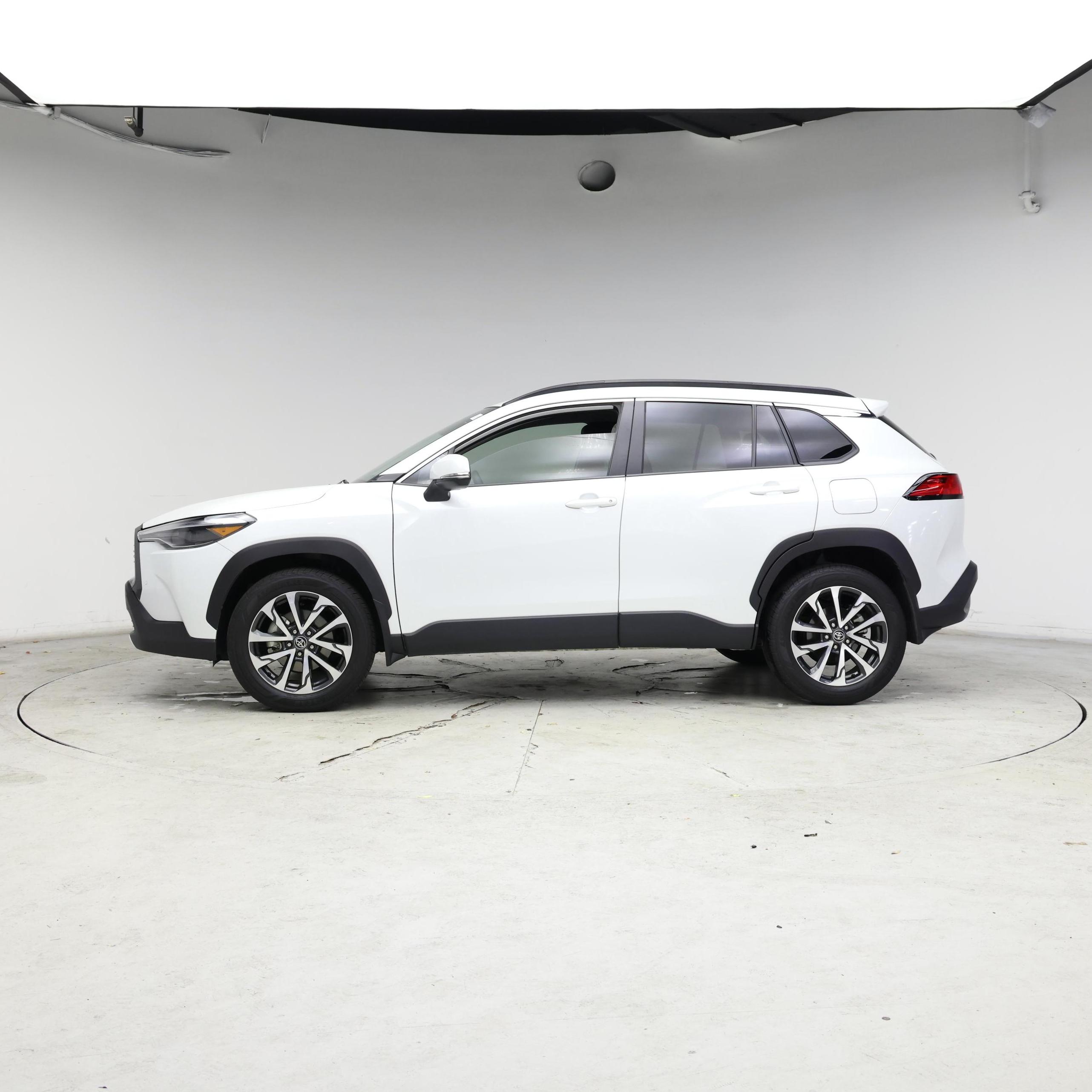 Thumbnail: 2022 Toyota Corolla Cross - 3