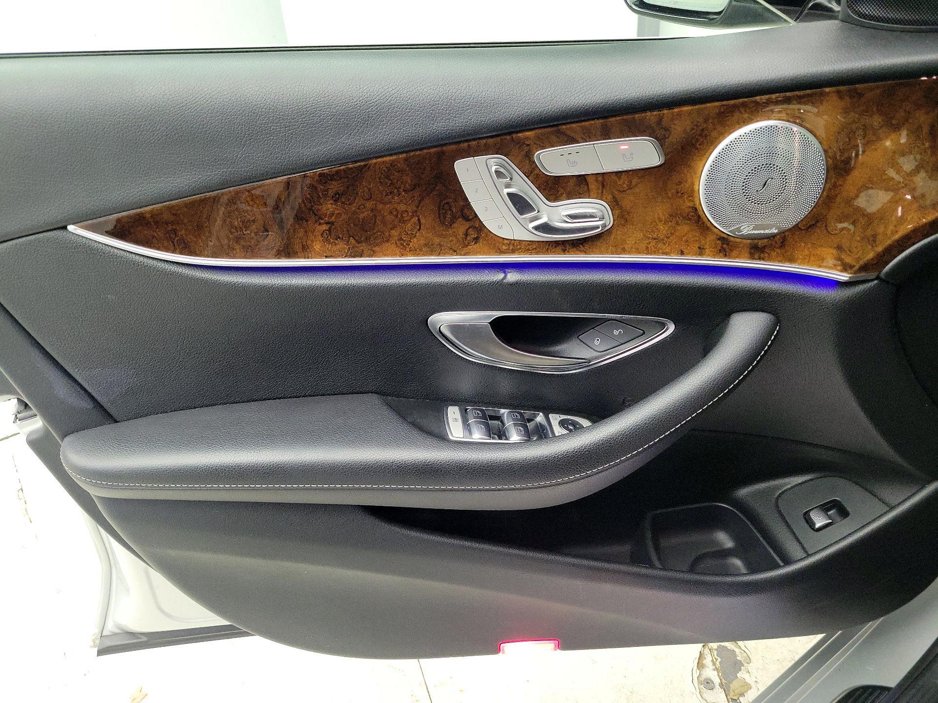 Thumbnail: 2018 Mercedes-Benz E-Class - 12