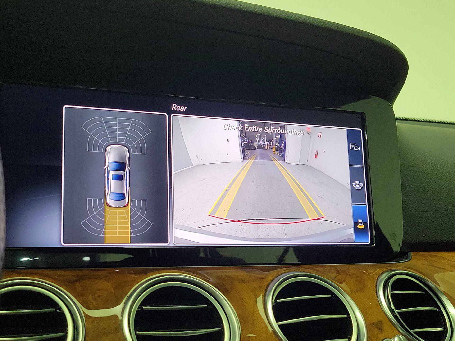 Thumbnail: 2018 Mercedes-Benz E-Class - 14