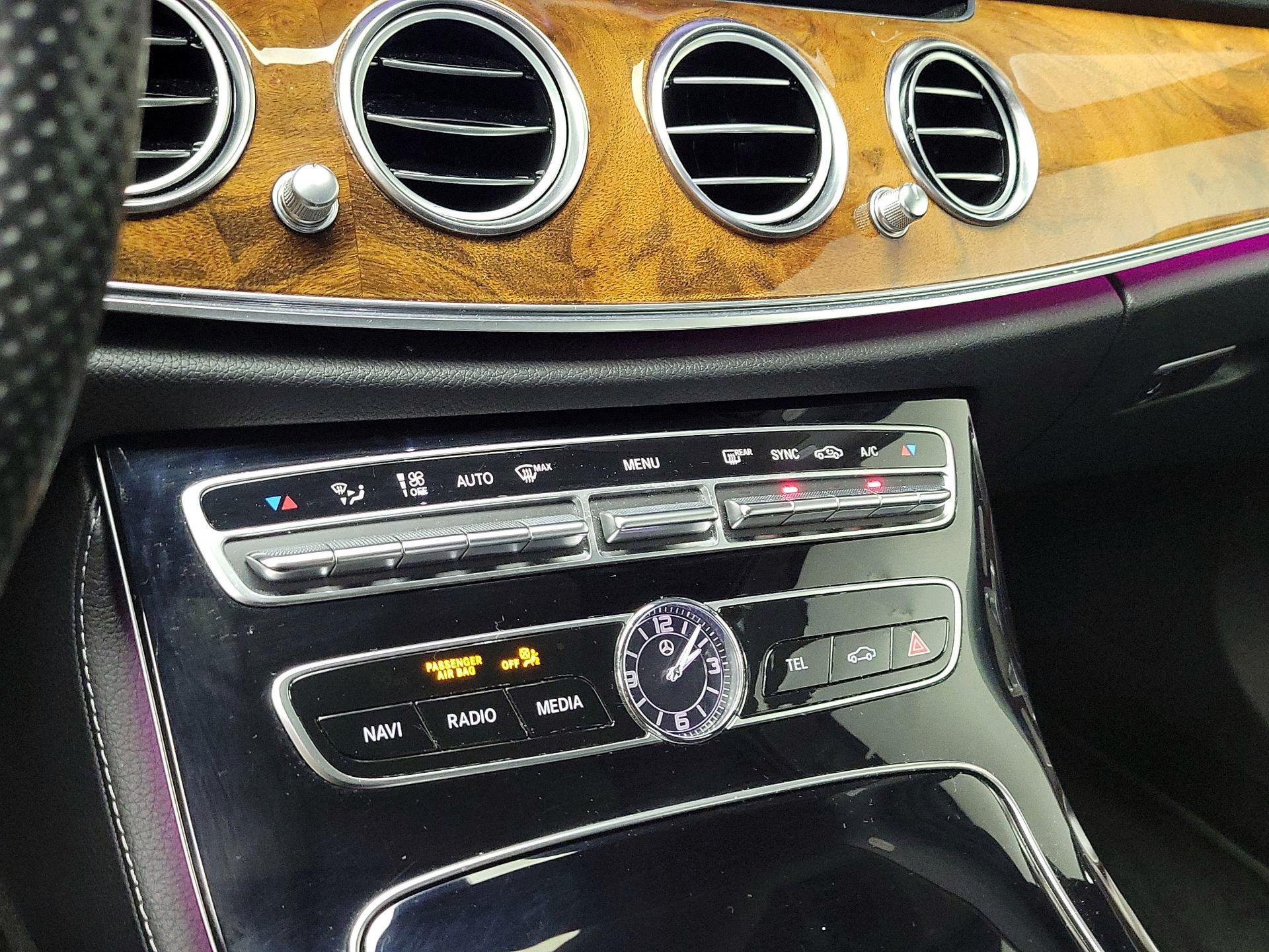 Thumbnail: 2018 Mercedes-Benz E-Class - 16