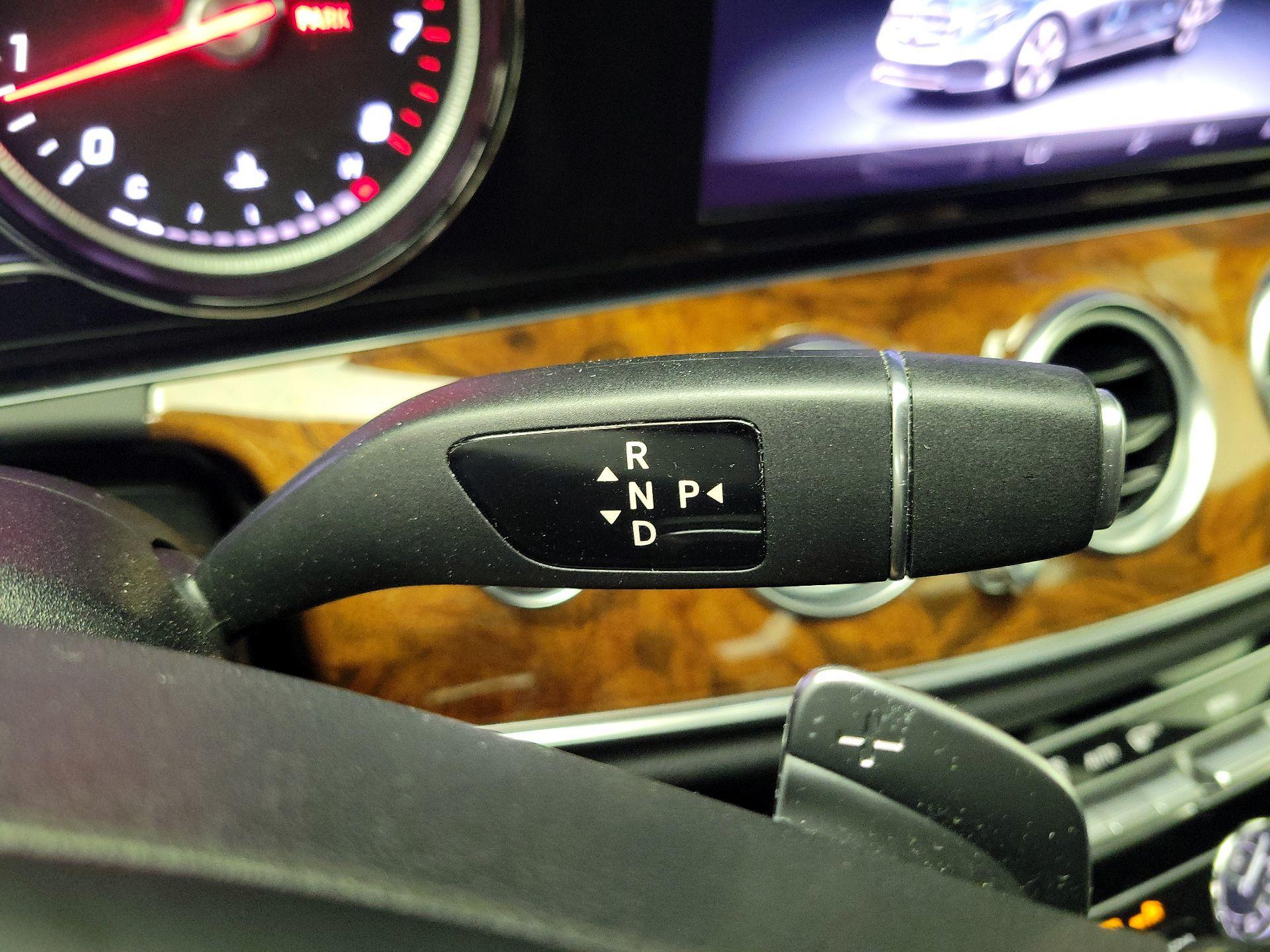 Thumbnail: 2018 Mercedes-Benz E-Class - 17