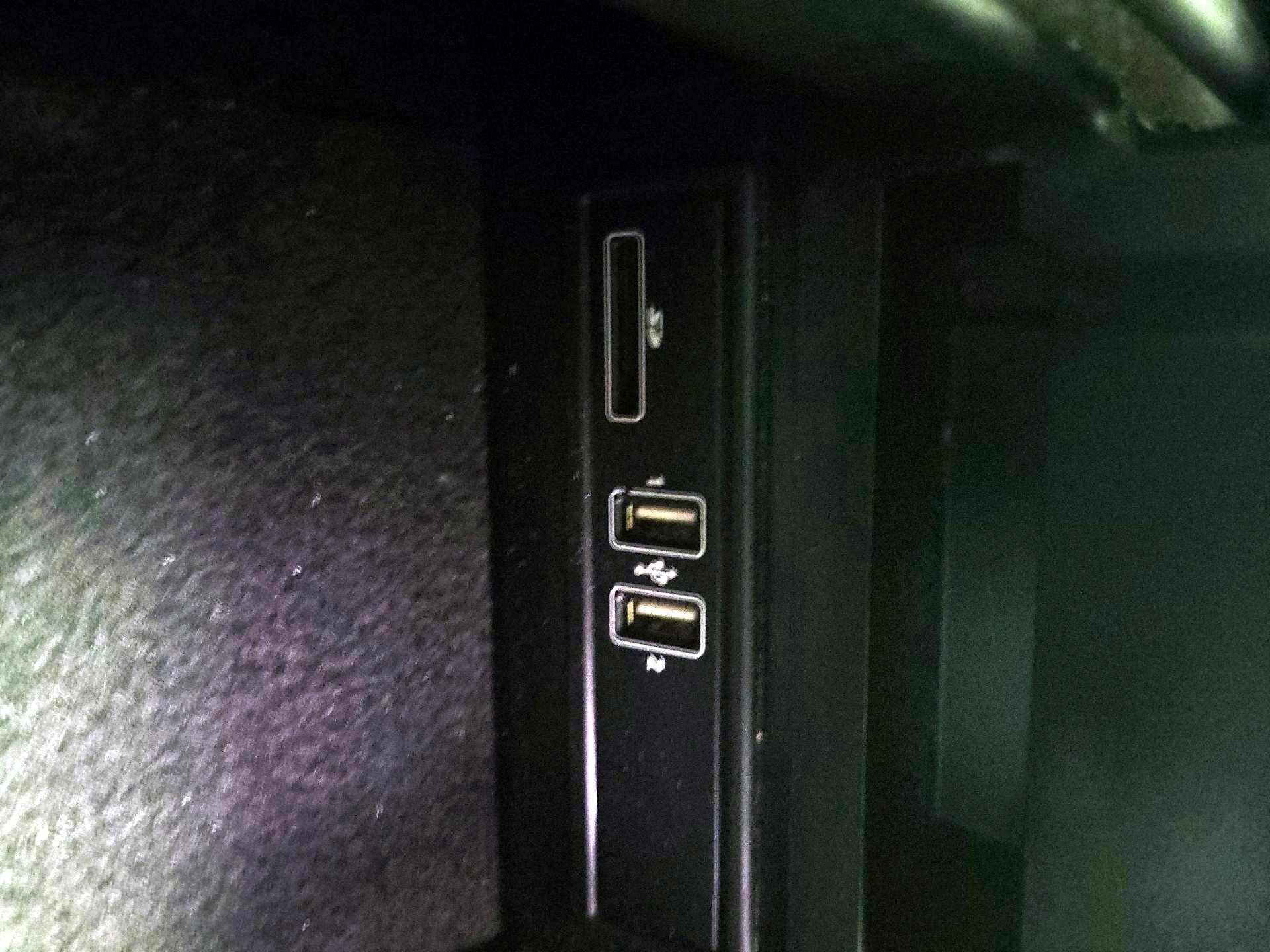 Thumbnail: 2018 Mercedes-Benz E-Class - 18