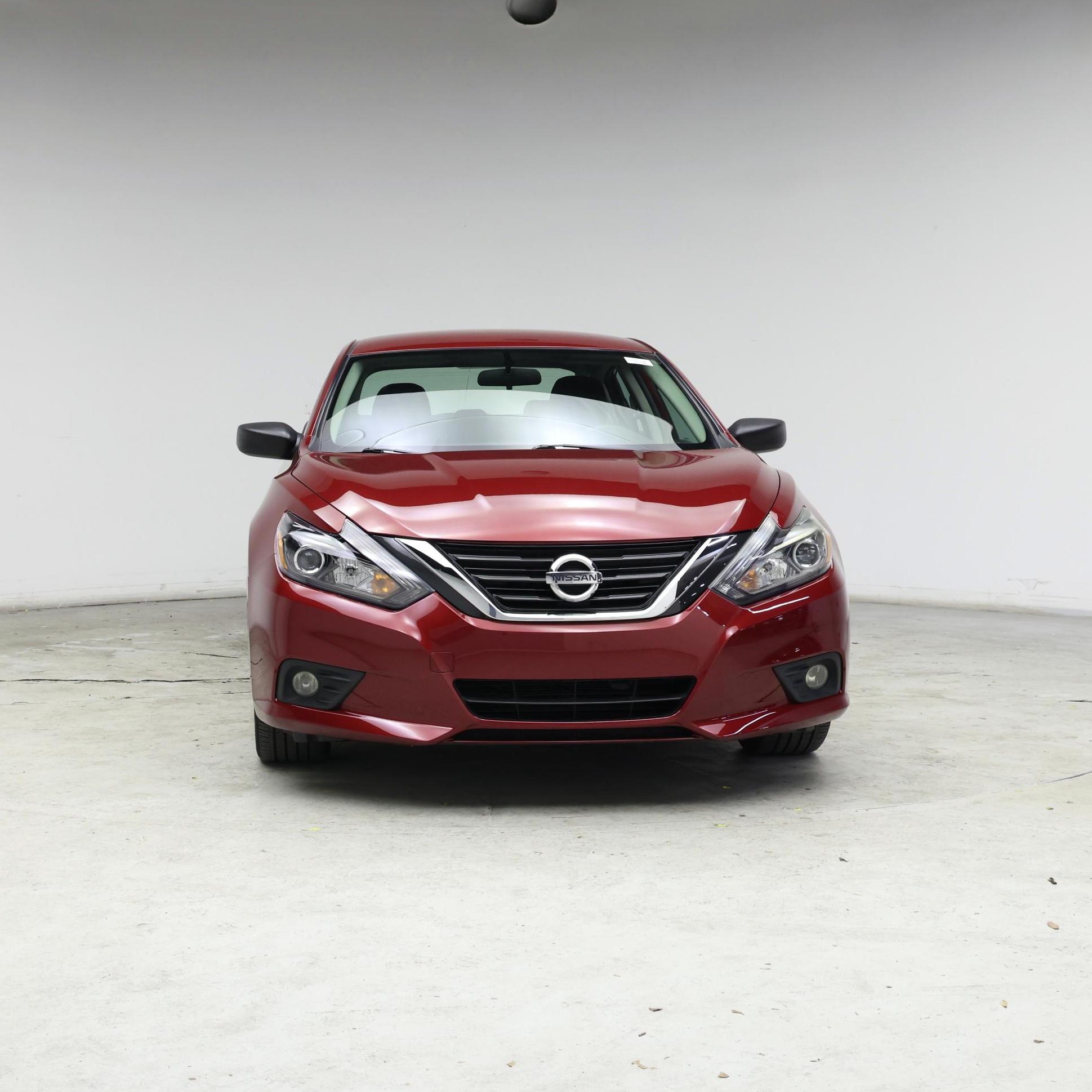 Thumbnail: 2017 Nissan Altima - 5
