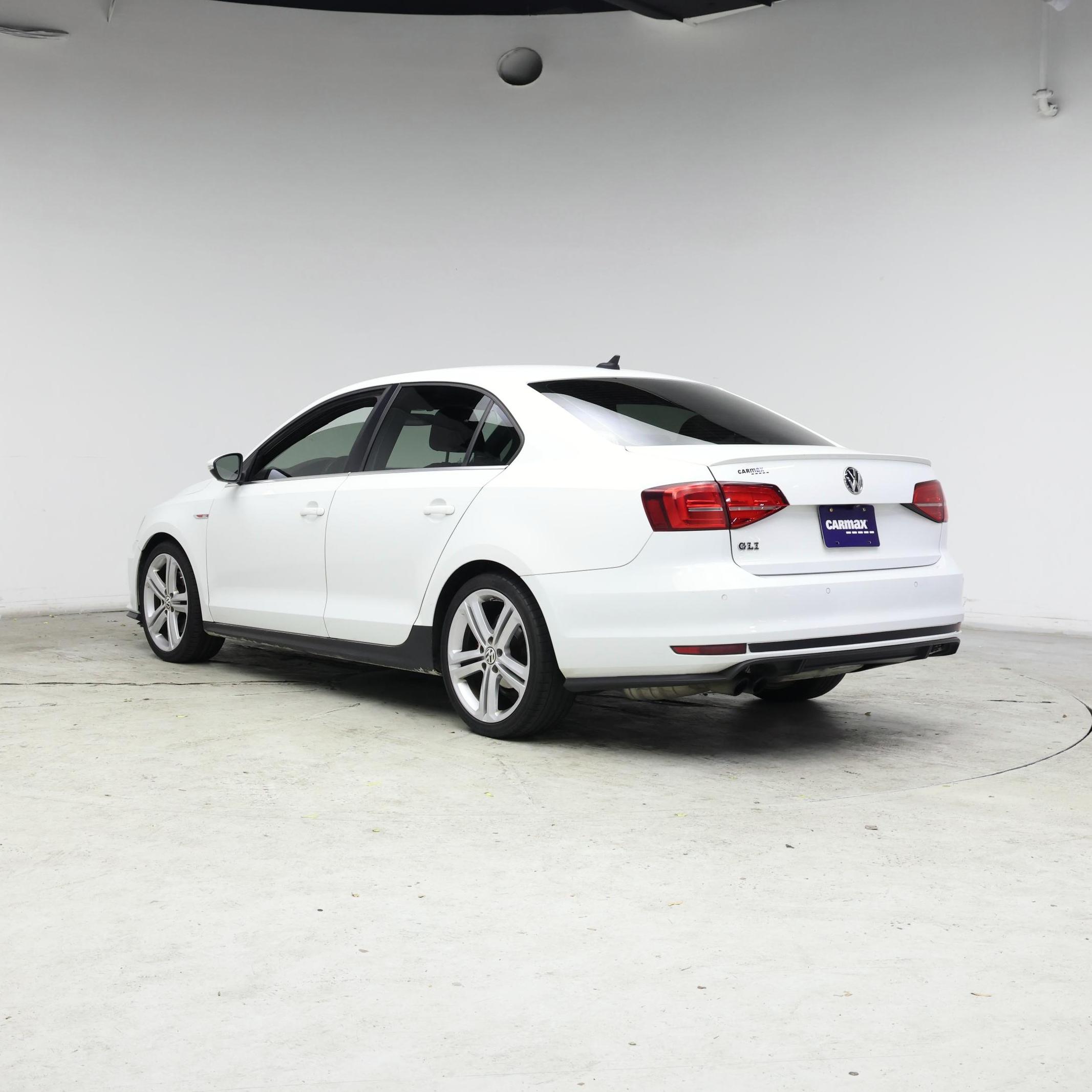 Thumbnail: 2017 Volkswagen Jetta - 2