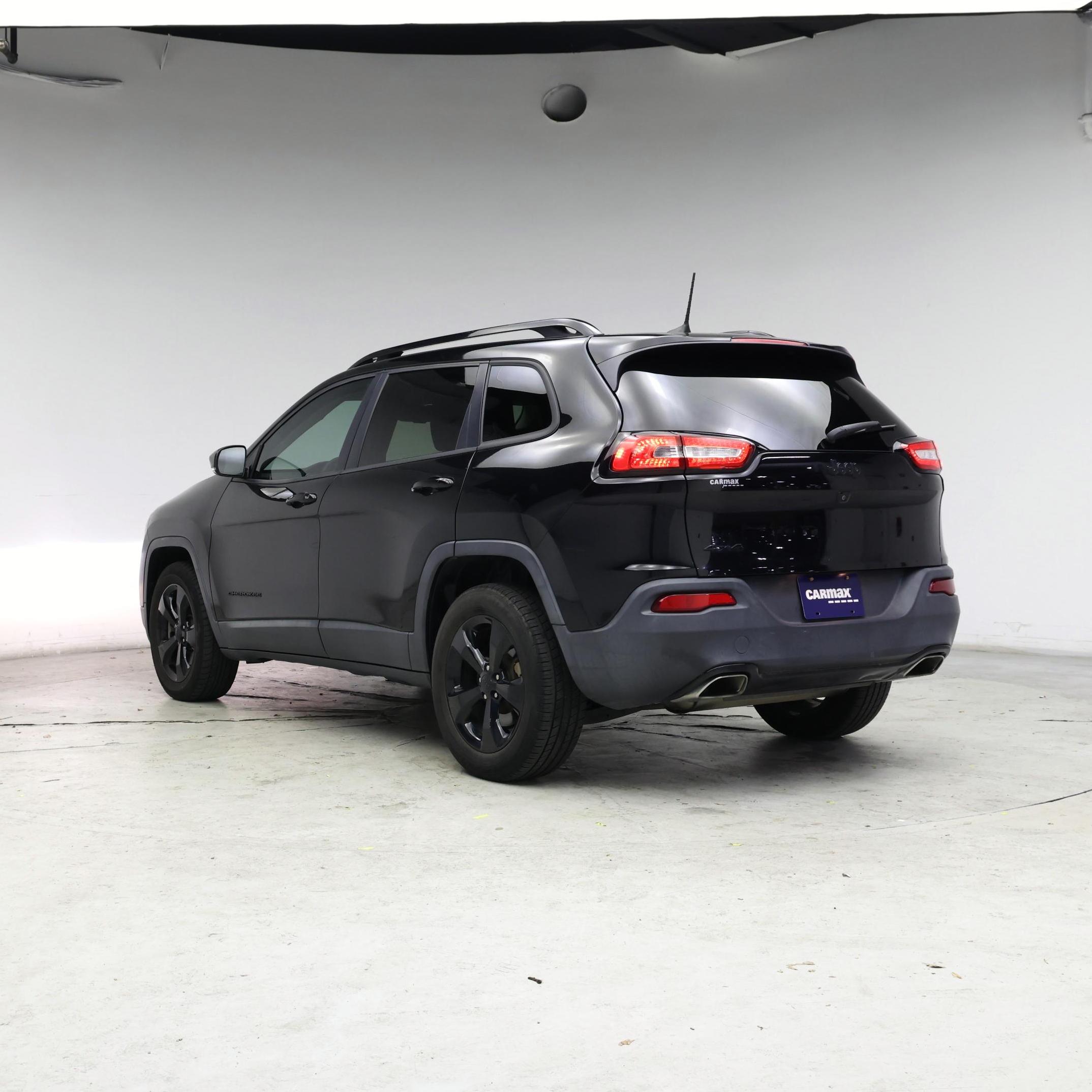 Thumbnail: 2017 Jeep Cherokee - 2