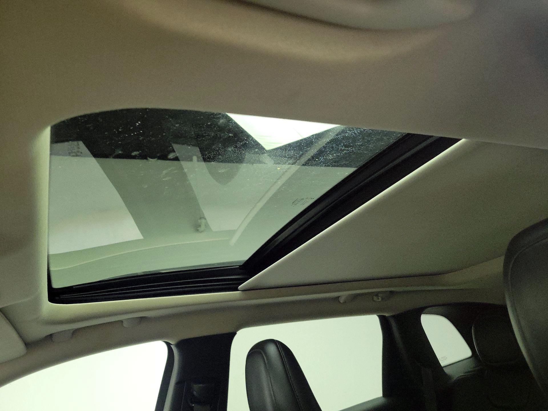 Thumbnail: 2017 Jeep Cherokee - 20