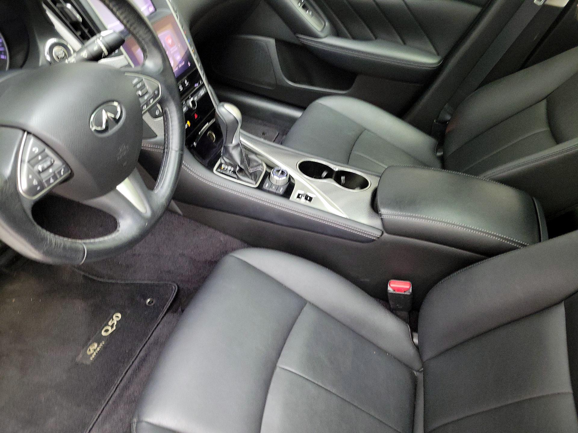 Thumbnail: 2016 INFINITI Q50 - 11