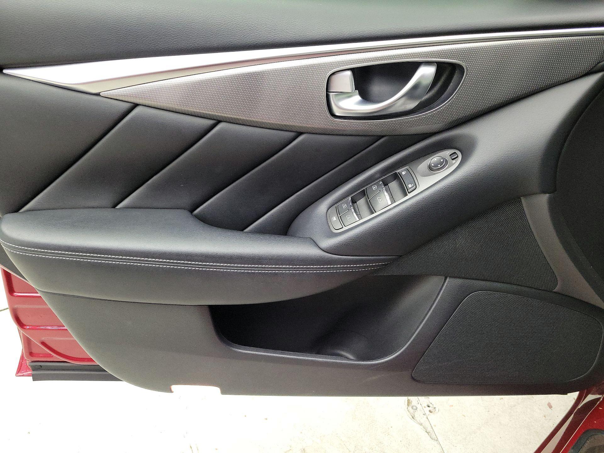 Thumbnail: 2016 INFINITI Q50 - 12