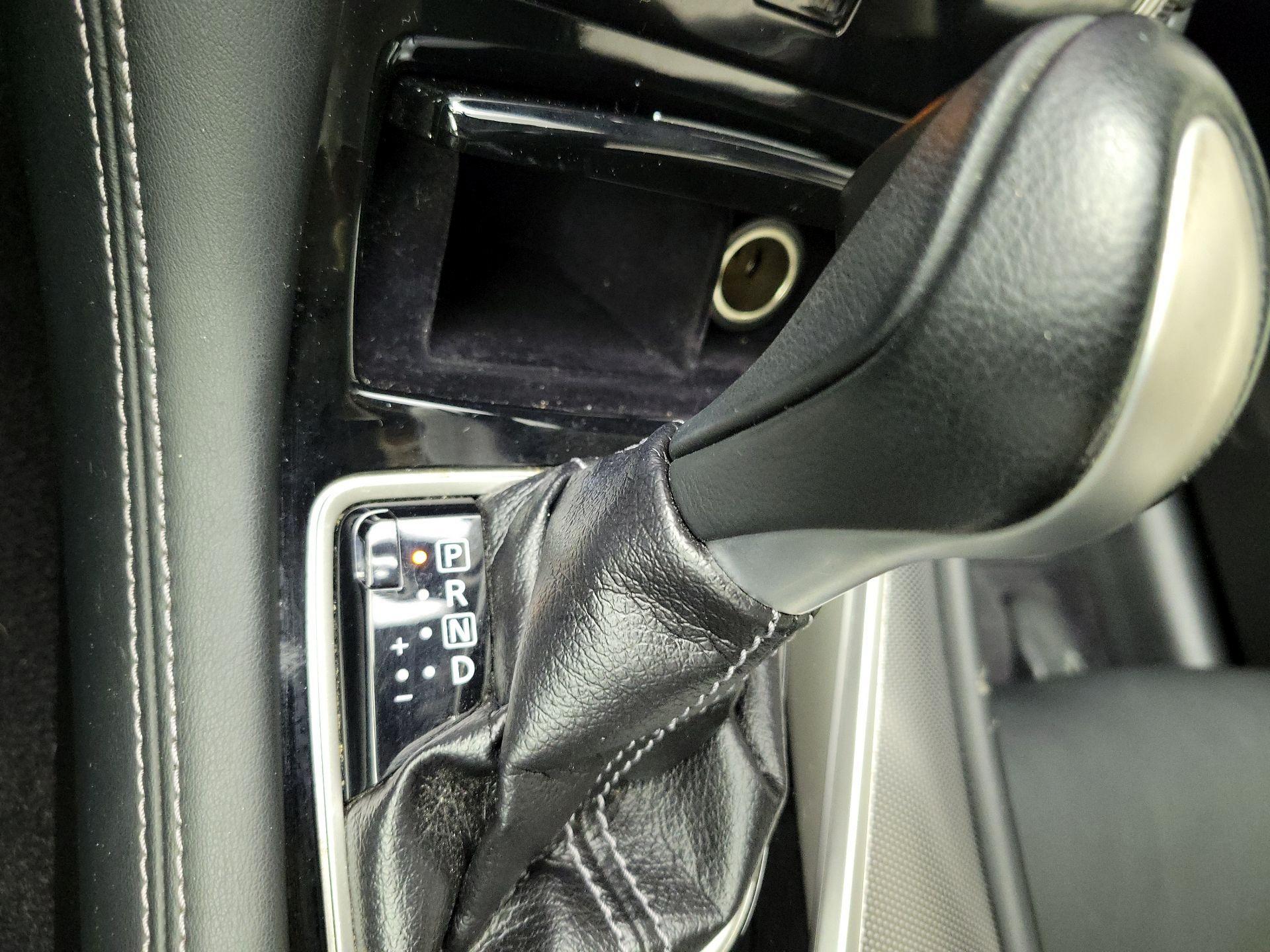 Thumbnail: 2016 INFINITI Q50 - 16