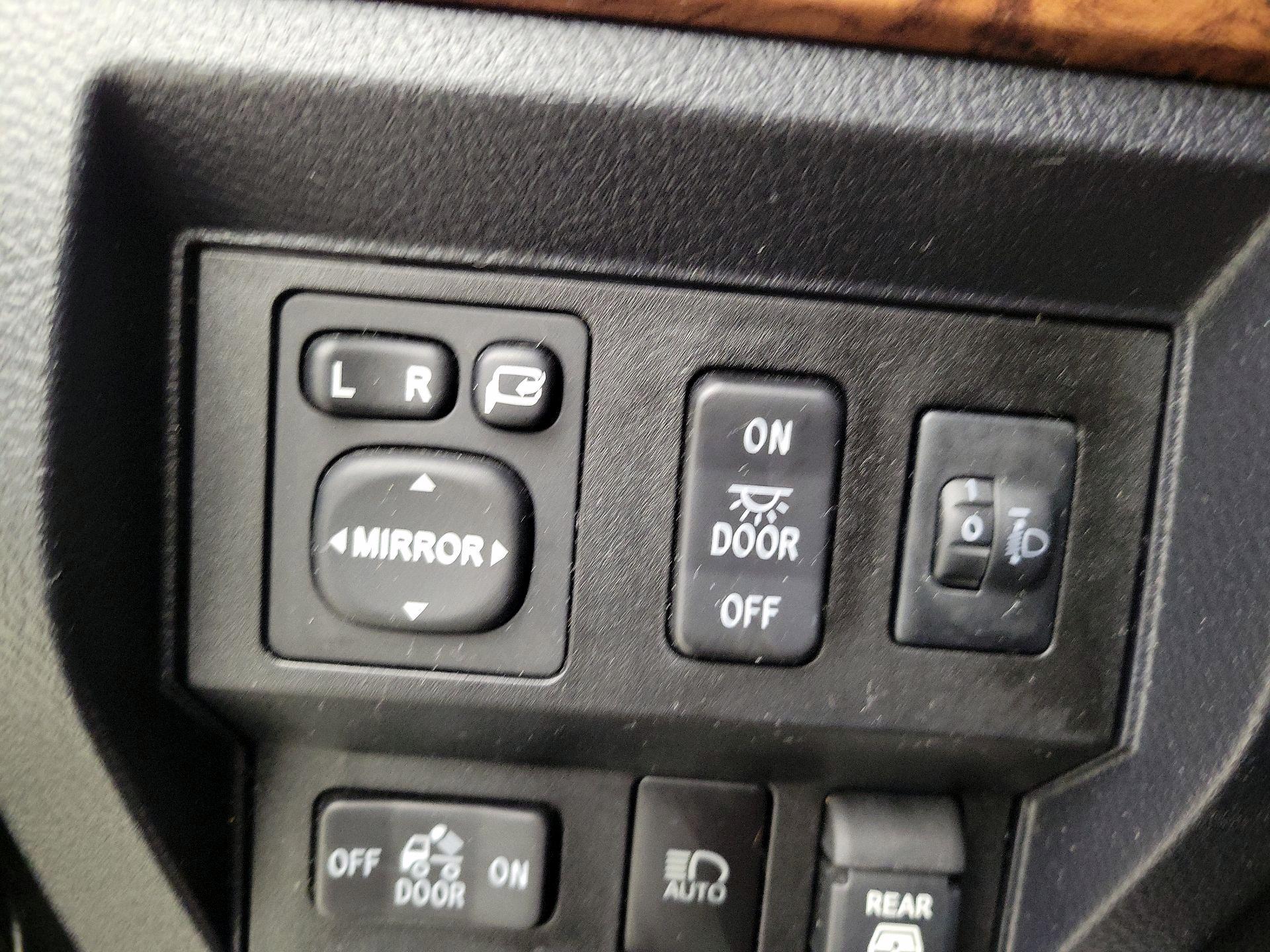 Thumbnail: 2019 Toyota Tundra - 13