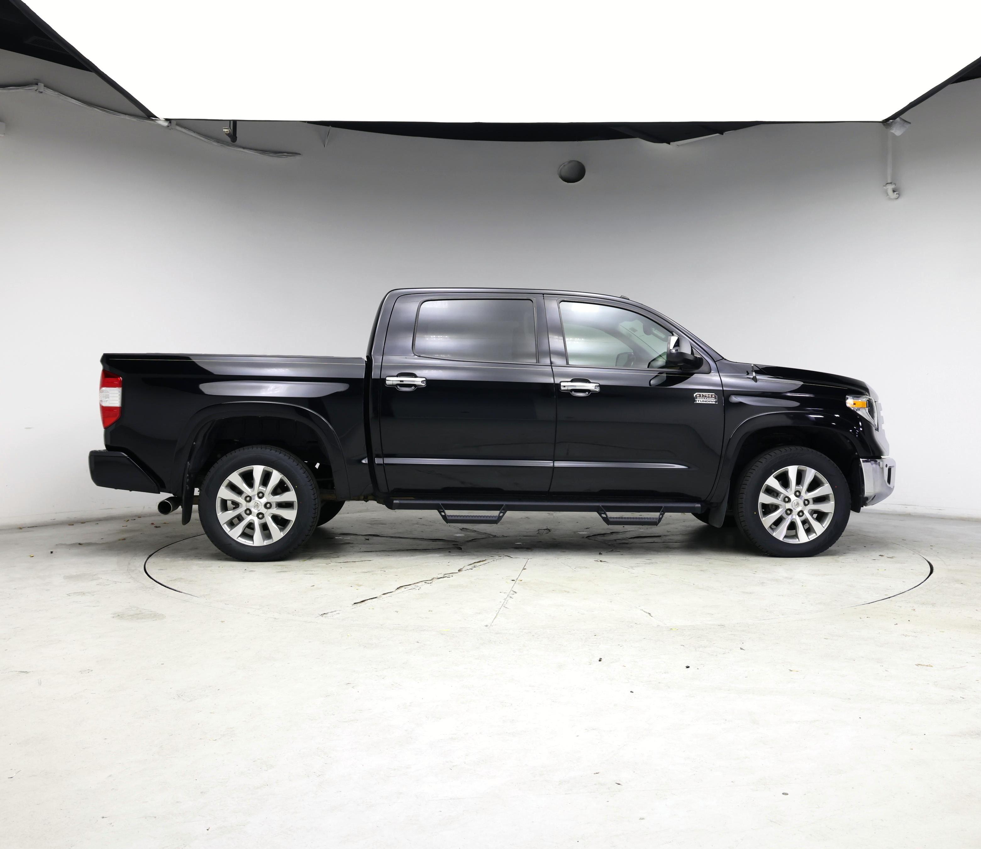 Thumbnail: 2019 Toyota Tundra - 7