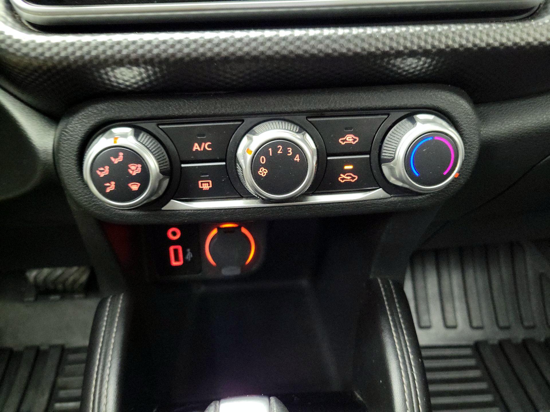 Thumbnail: 2019 Nissan Kicks - 16