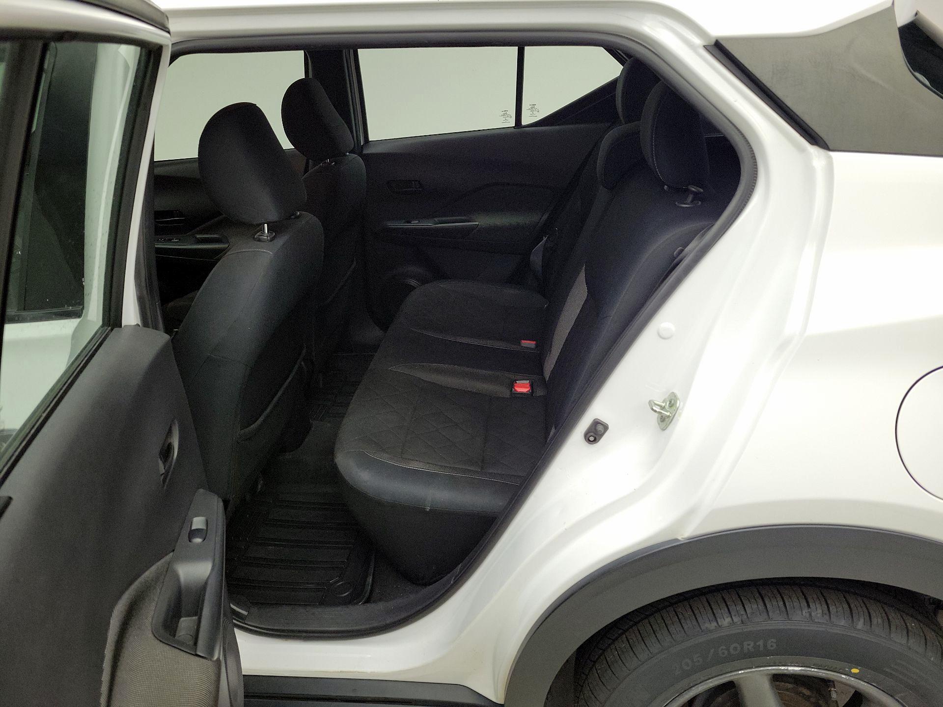 Thumbnail: 2019 Nissan Kicks - 19