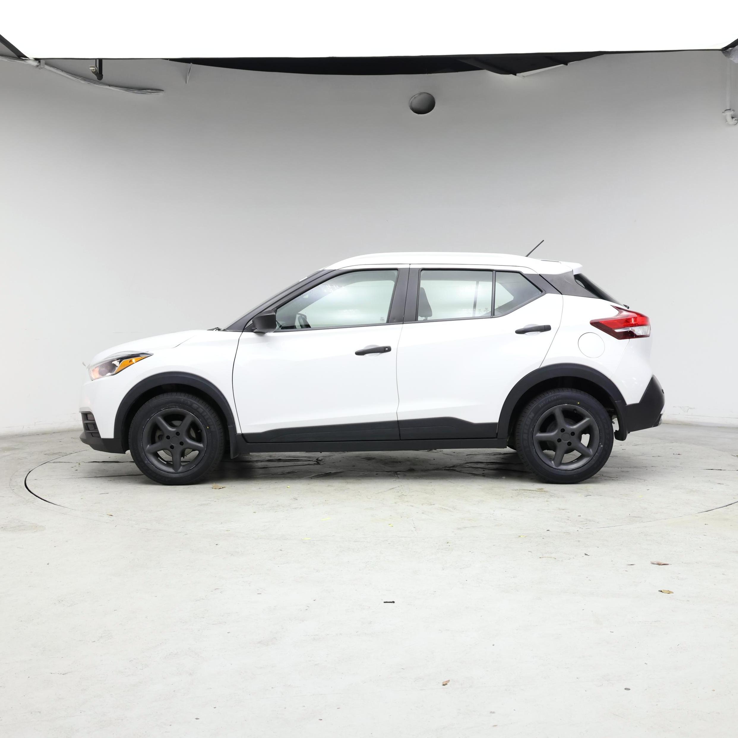 Thumbnail: 2019 Nissan Kicks - 3