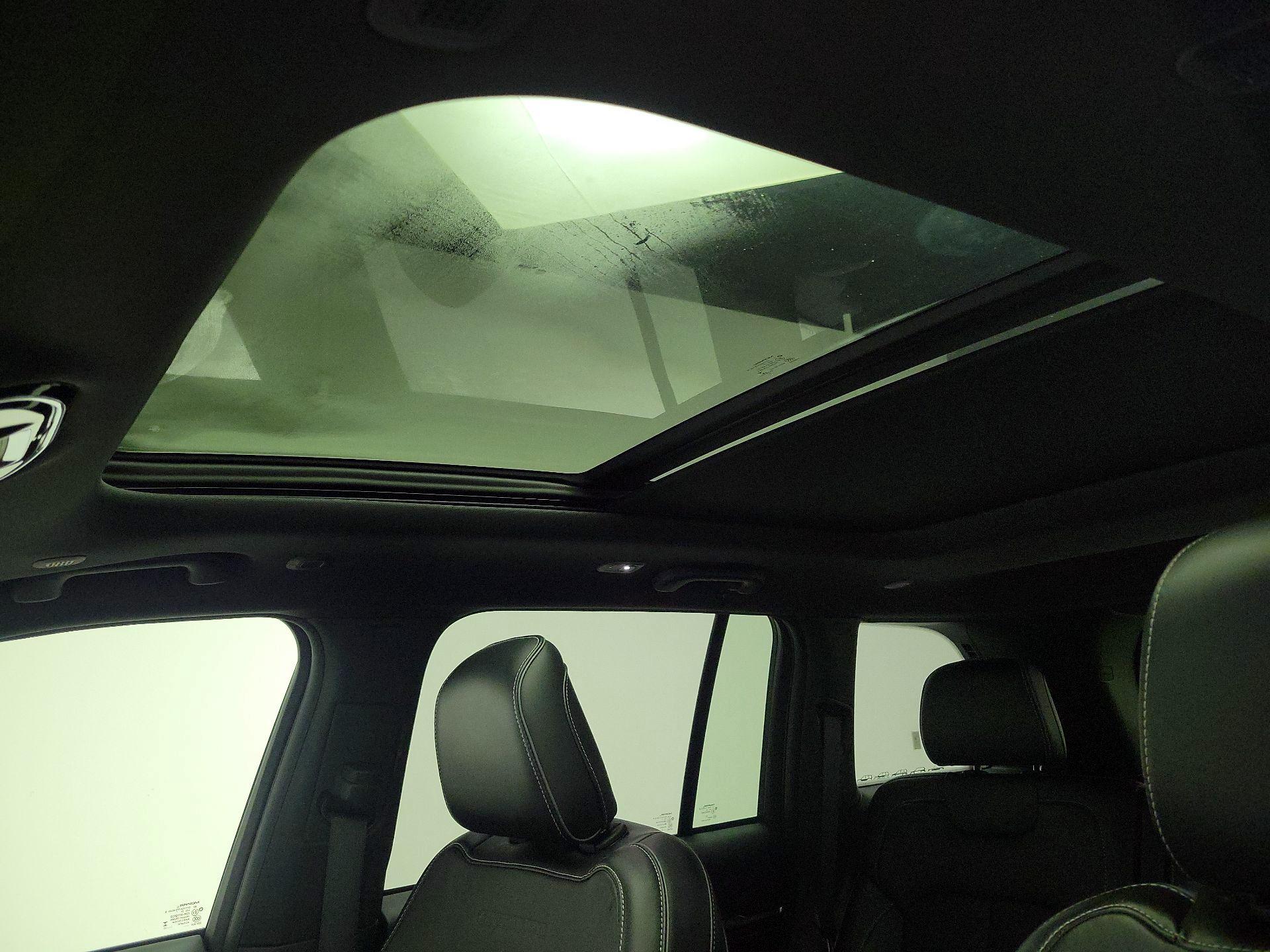 Thumbnail: 2023 Jeep Grand Cherokee - 20