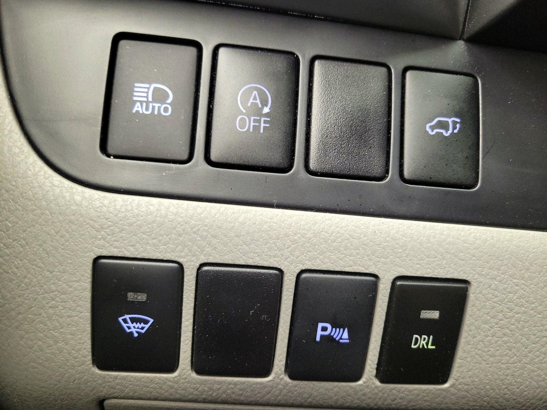 Thumbnail: 2017 Toyota Highlander - 13