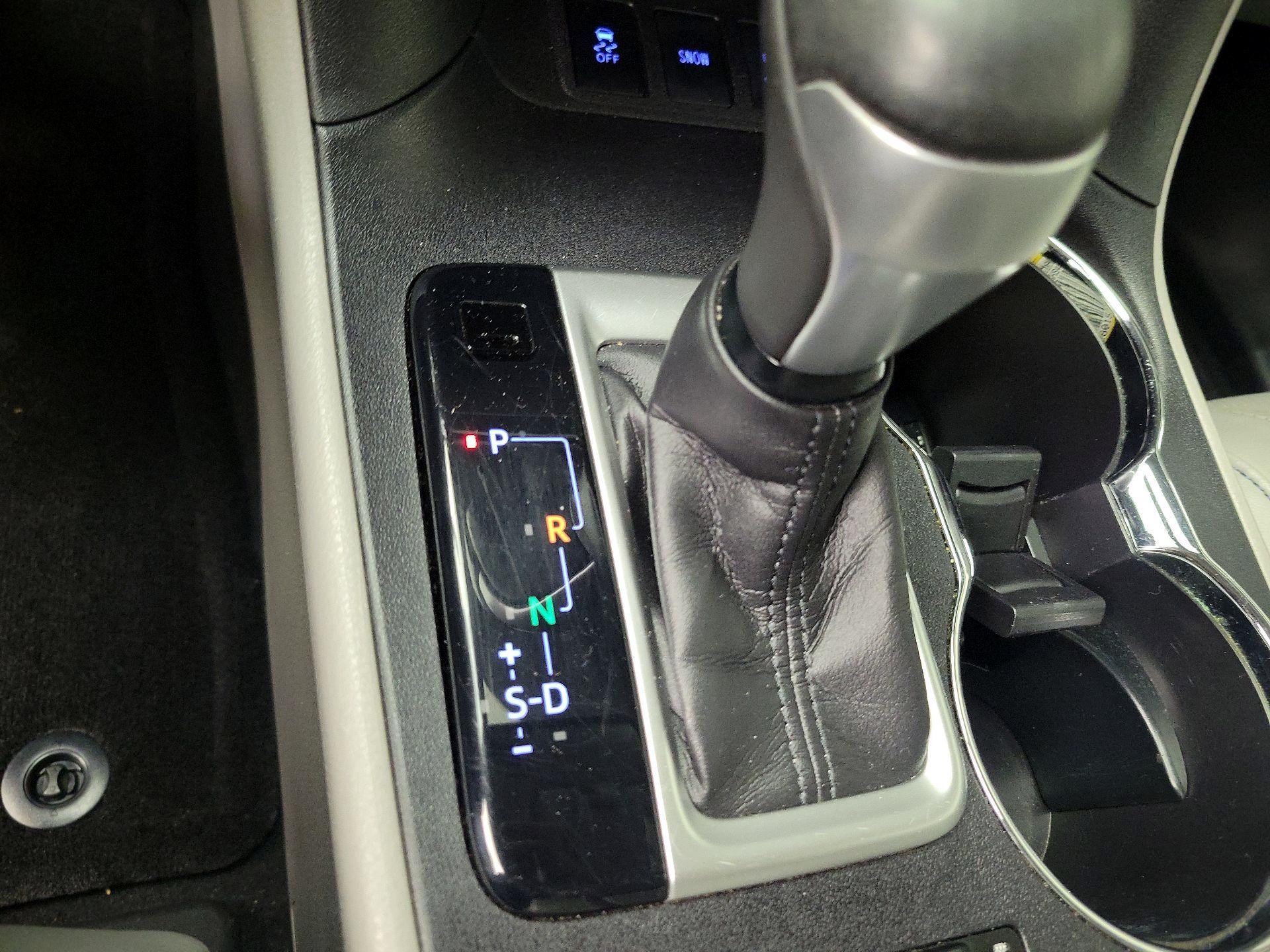 Thumbnail: 2017 Toyota Highlander - 17