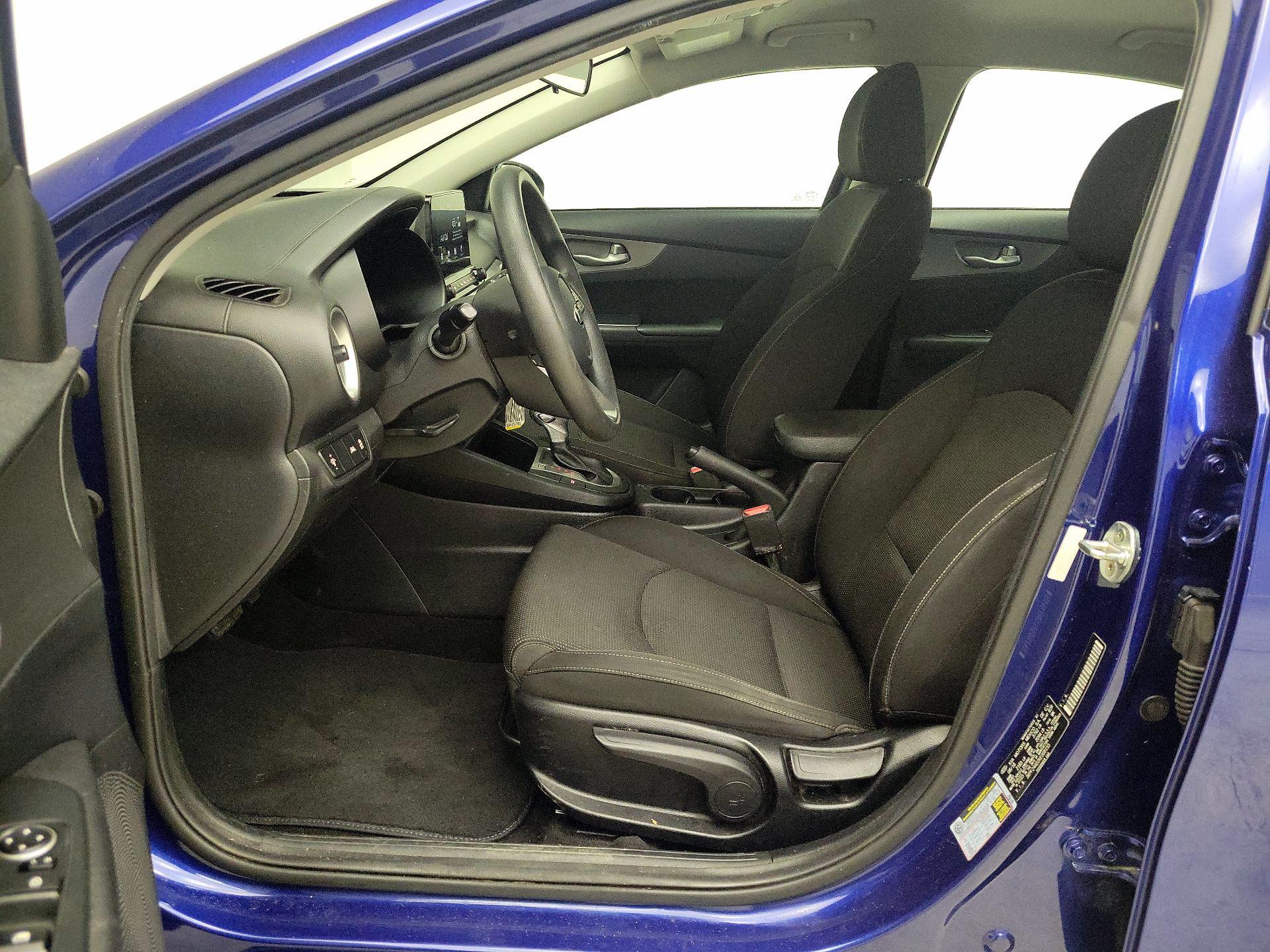 Thumbnail: 2019 Kia Forte - 11