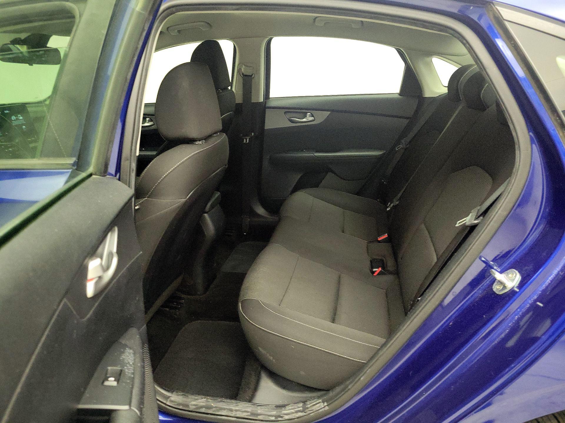 Thumbnail: 2019 Kia Forte - 19