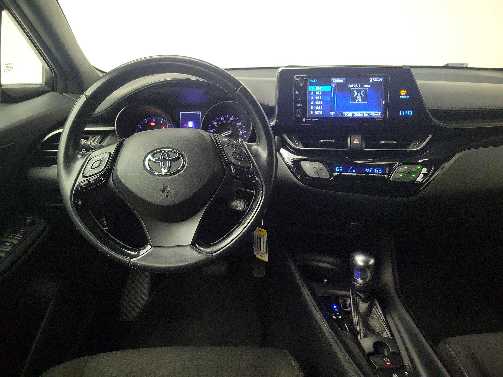 Thumbnail: 2018 Toyota C-HR - 10