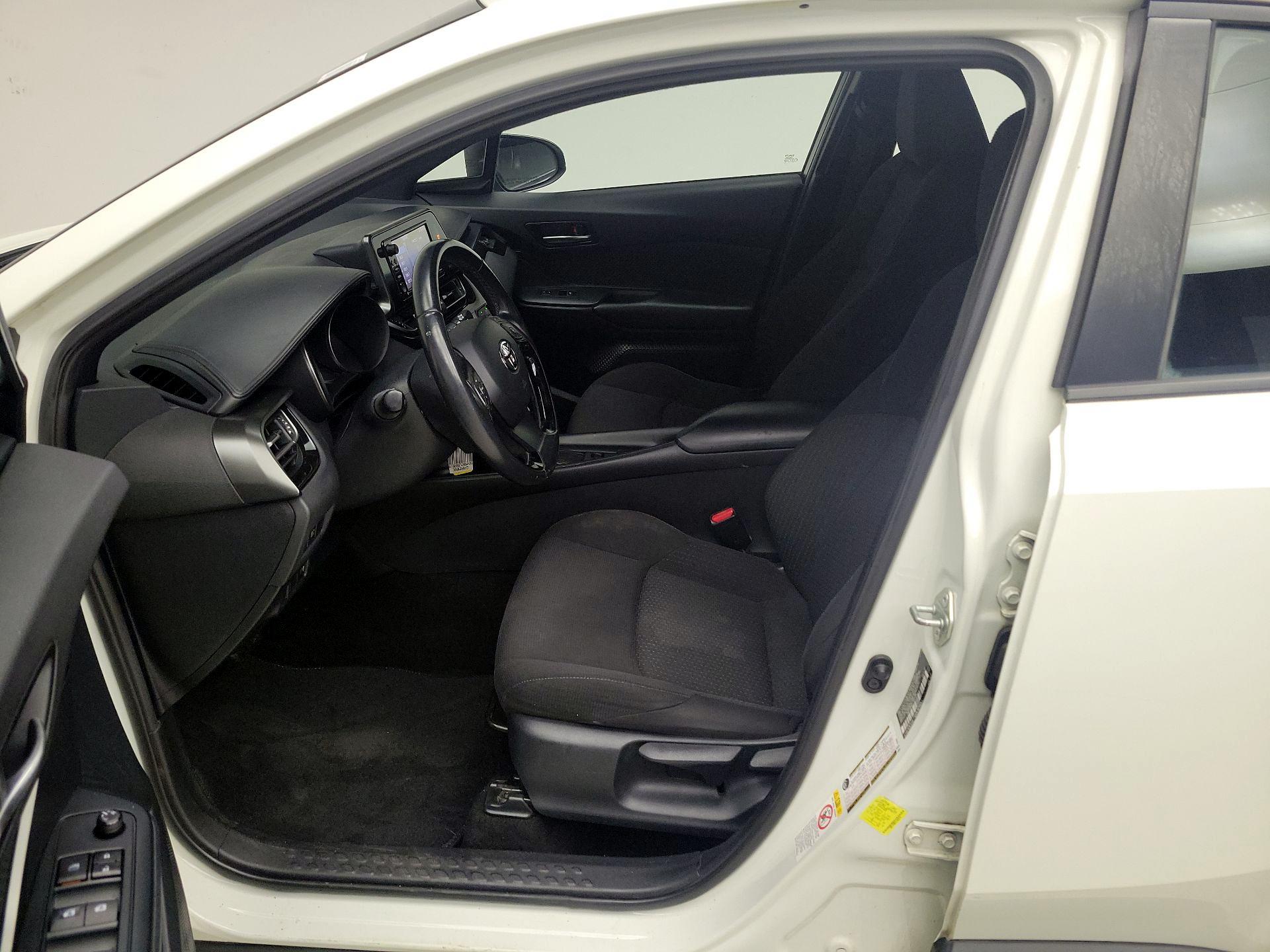 Thumbnail: 2018 Toyota C-HR - 11